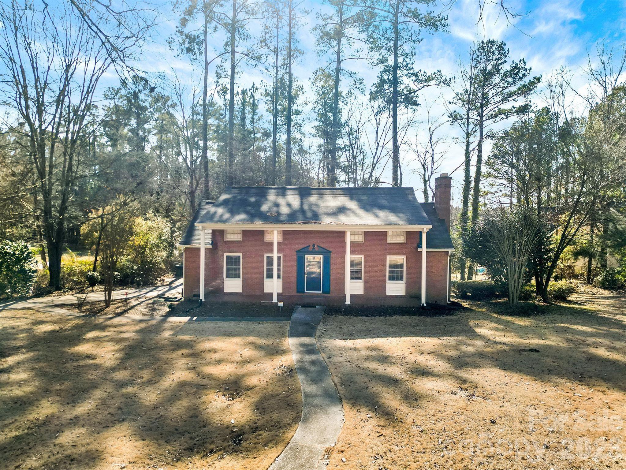 1125 Hawthorne Road — Lancaster