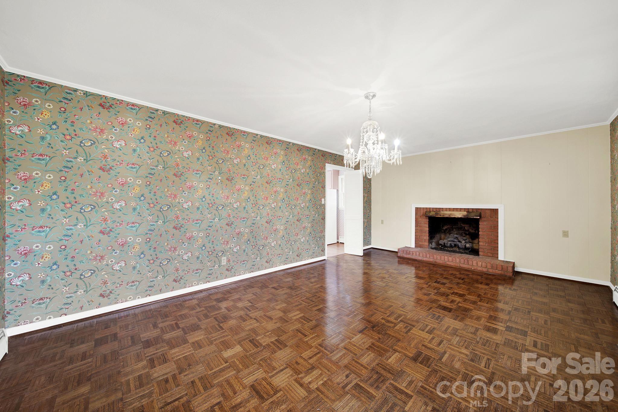 1125 Hawthorne Road — Lancaster