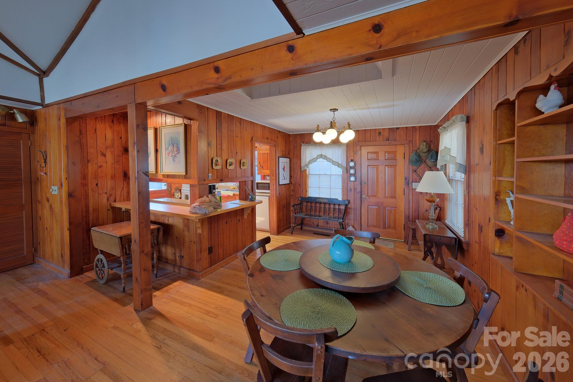 71 Norfolk Lane — Laurel Park