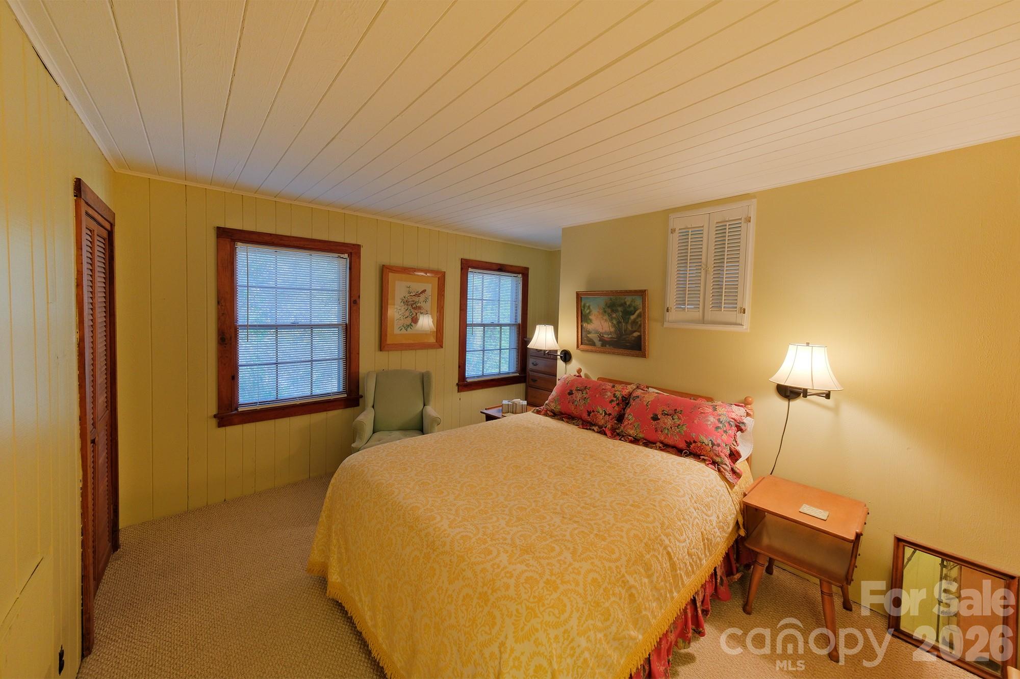 71 Norfolk Lane — Laurel Park