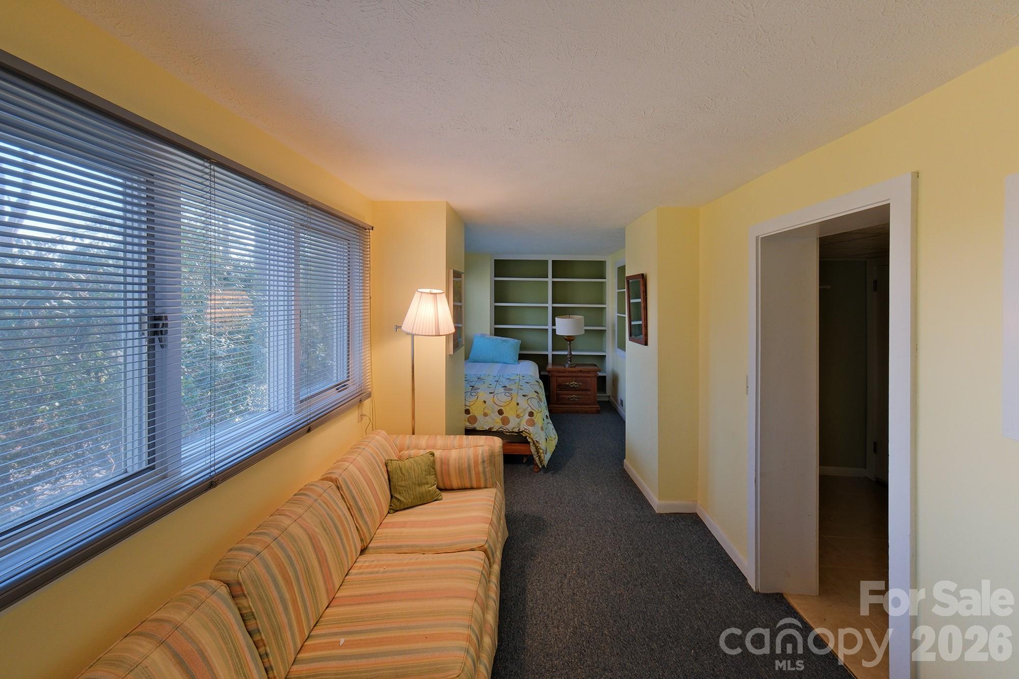 71 Norfolk Lane — Laurel Park