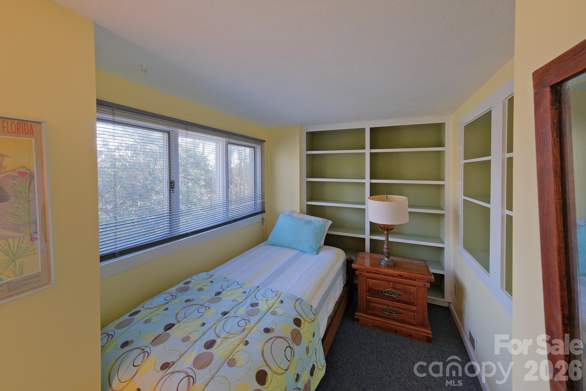 71 Norfolk Lane — Laurel Park