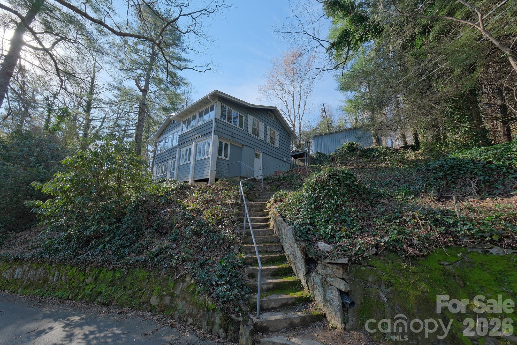 71 Norfolk Lane — Laurel Park