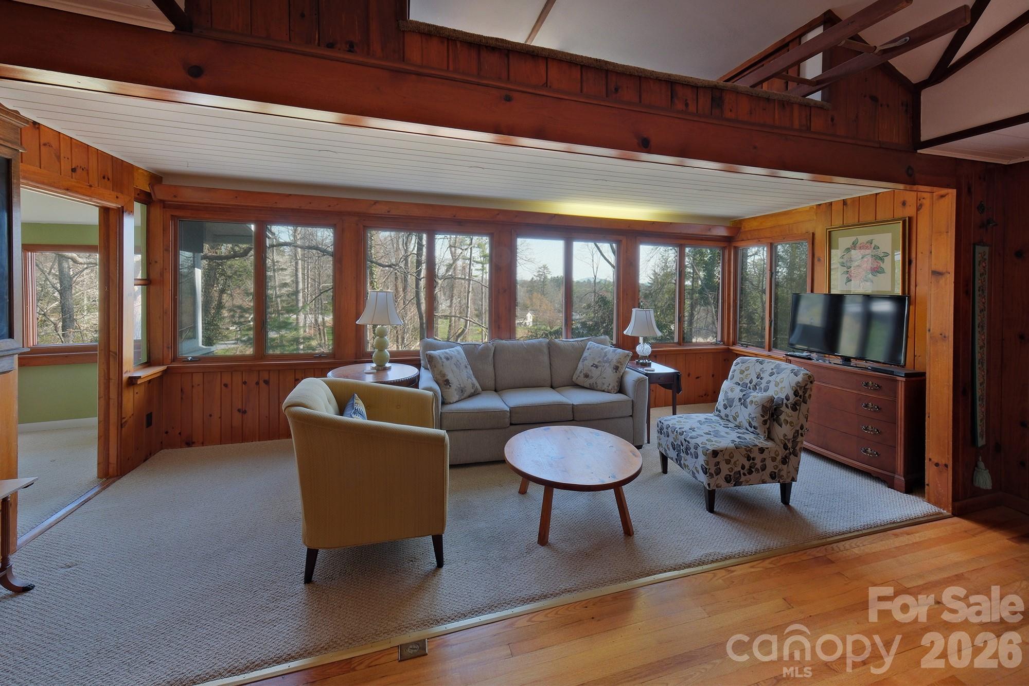 71 Norfolk Lane — Laurel Park