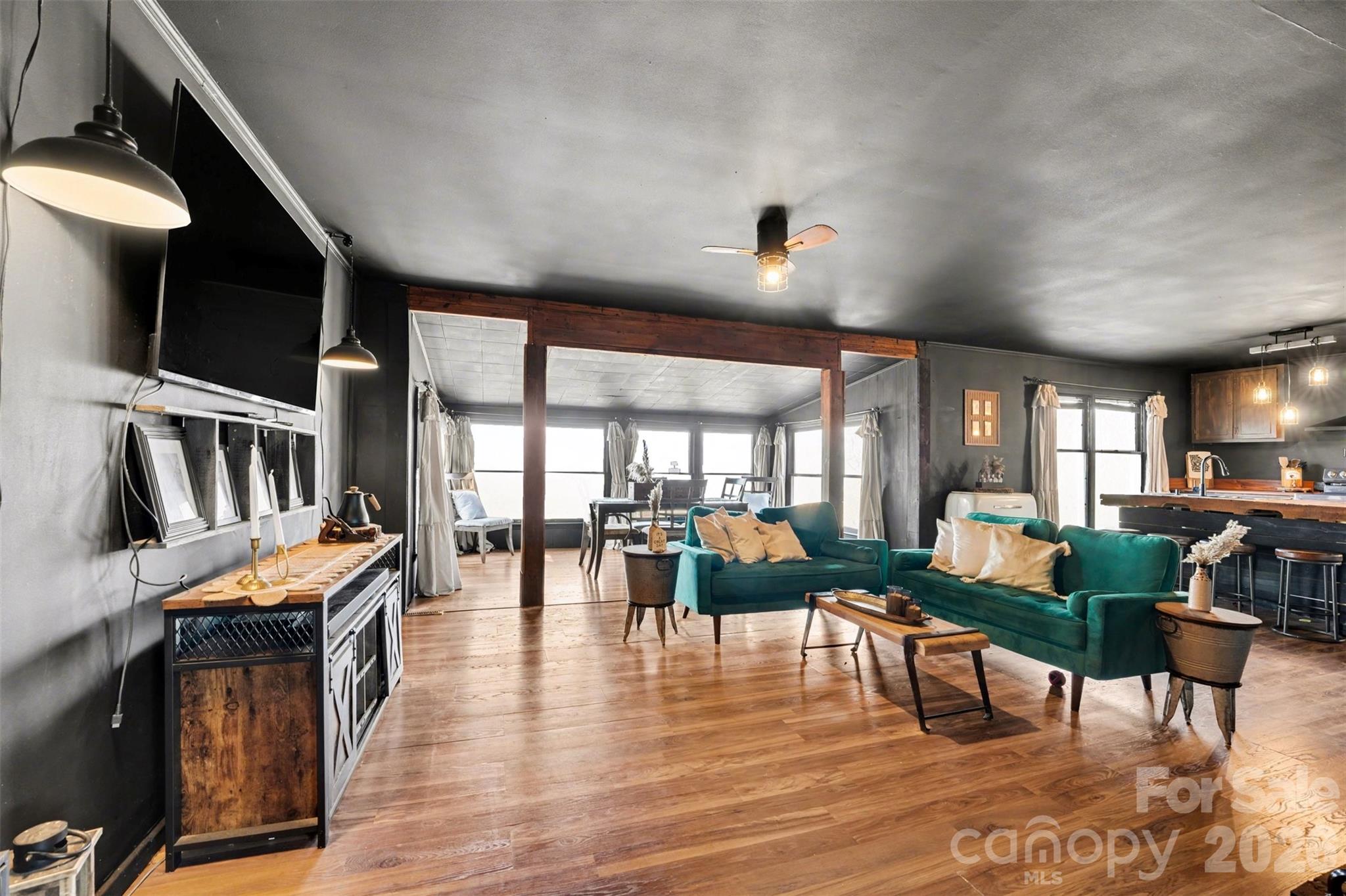 5475 Pine Ridge Drive — Connelly Springs