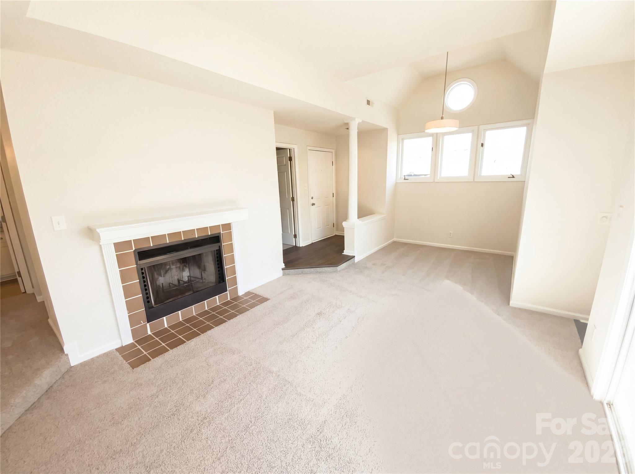 1101 E Morehead Street #33 — Charlotte