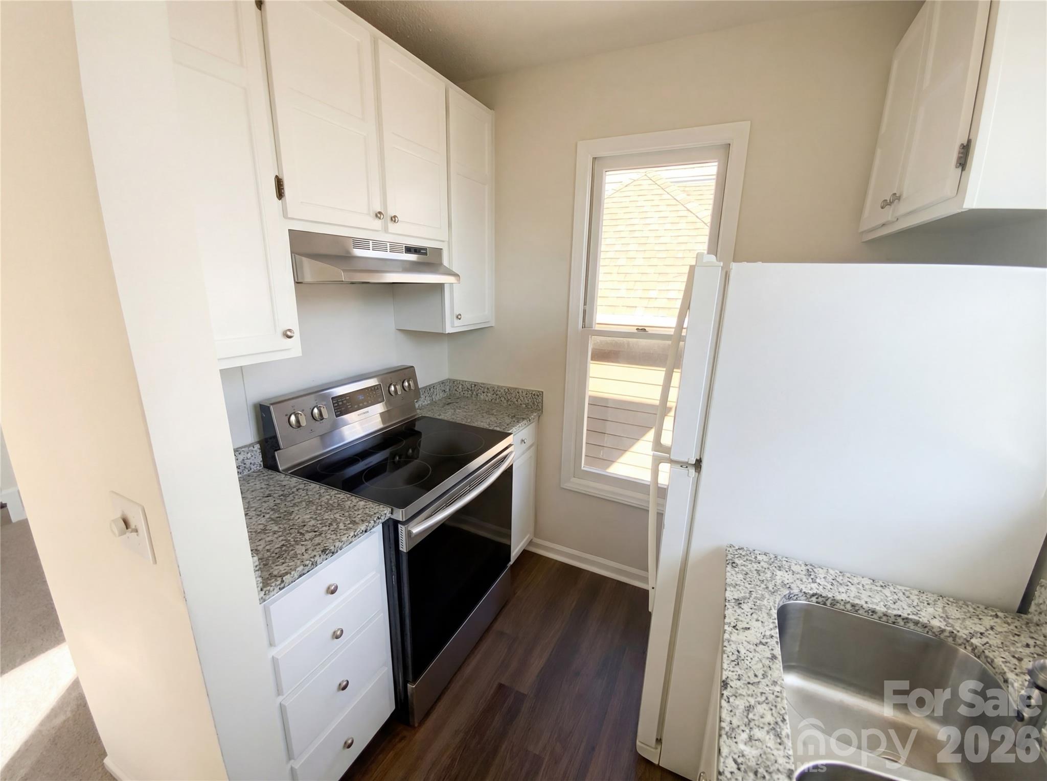 1101 E Morehead Street #33 — Charlotte