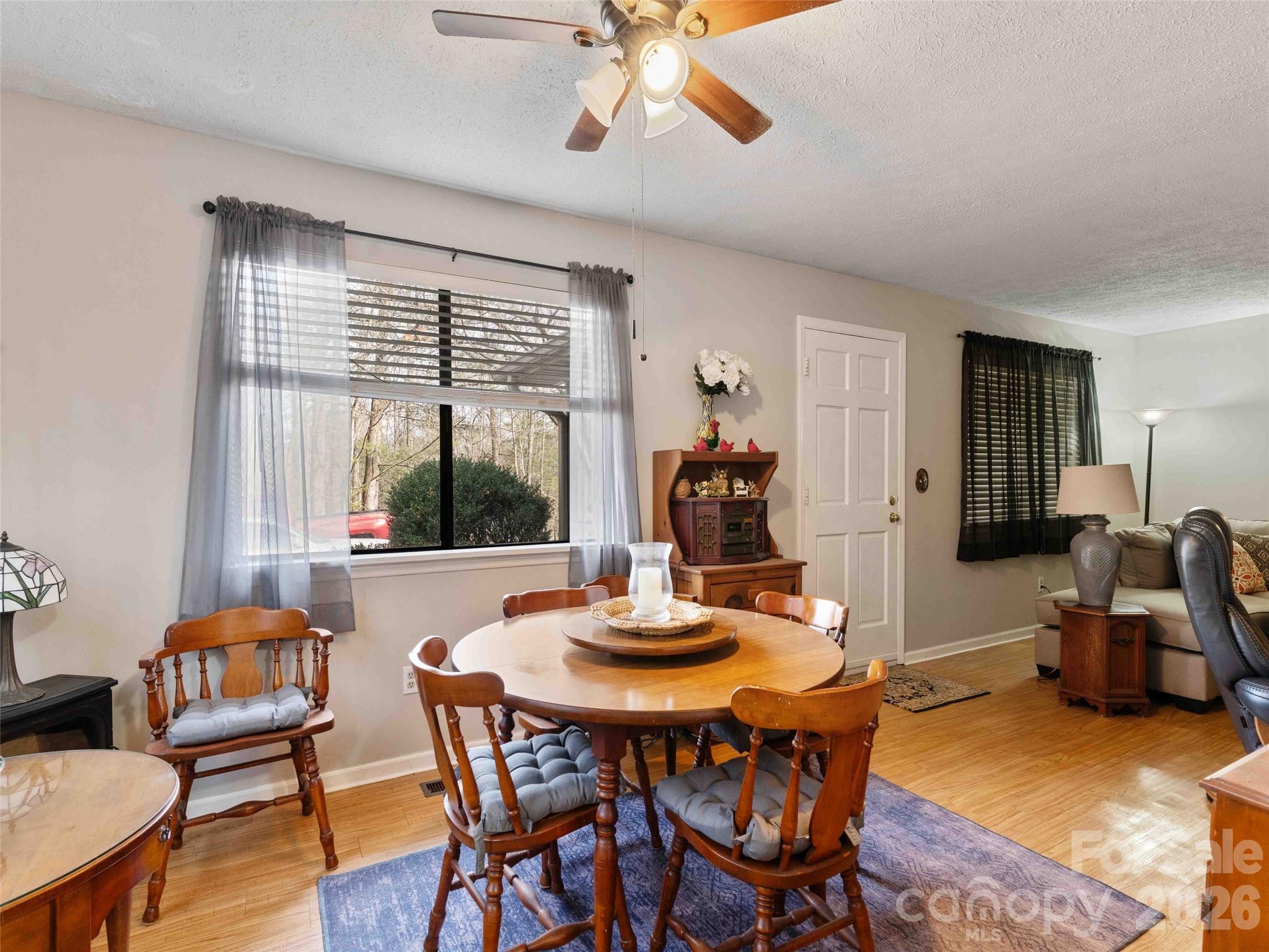 193 Freedom Road — Hendersonville