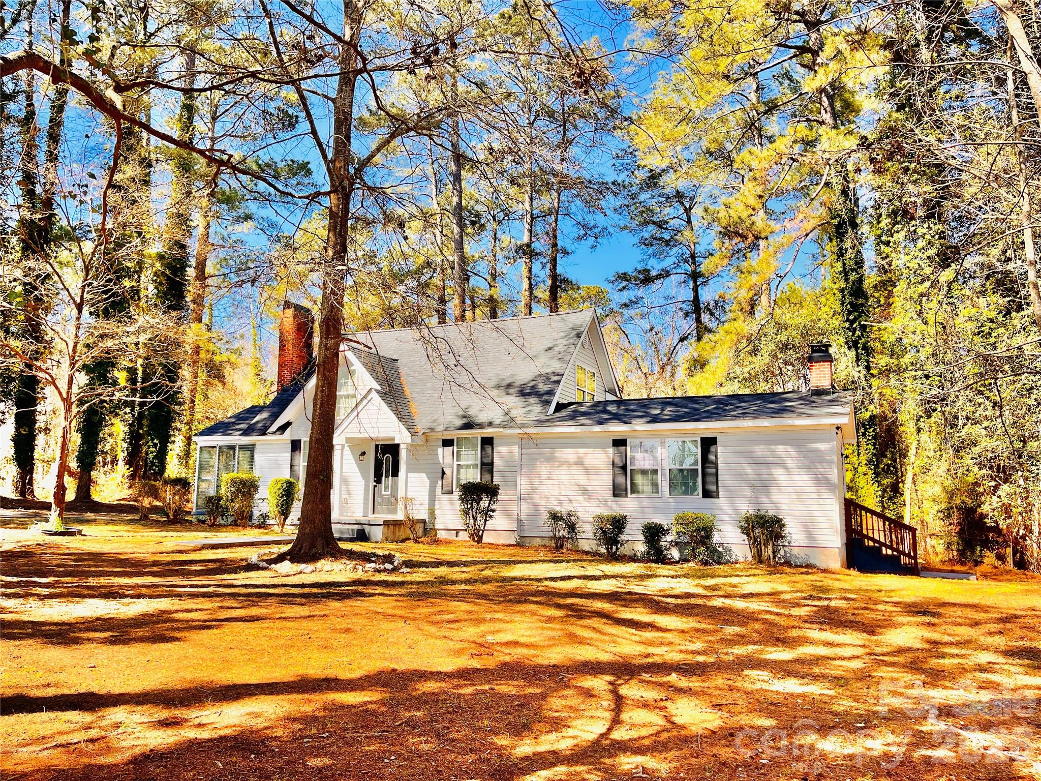 1301 Winterwood Road — Columbia