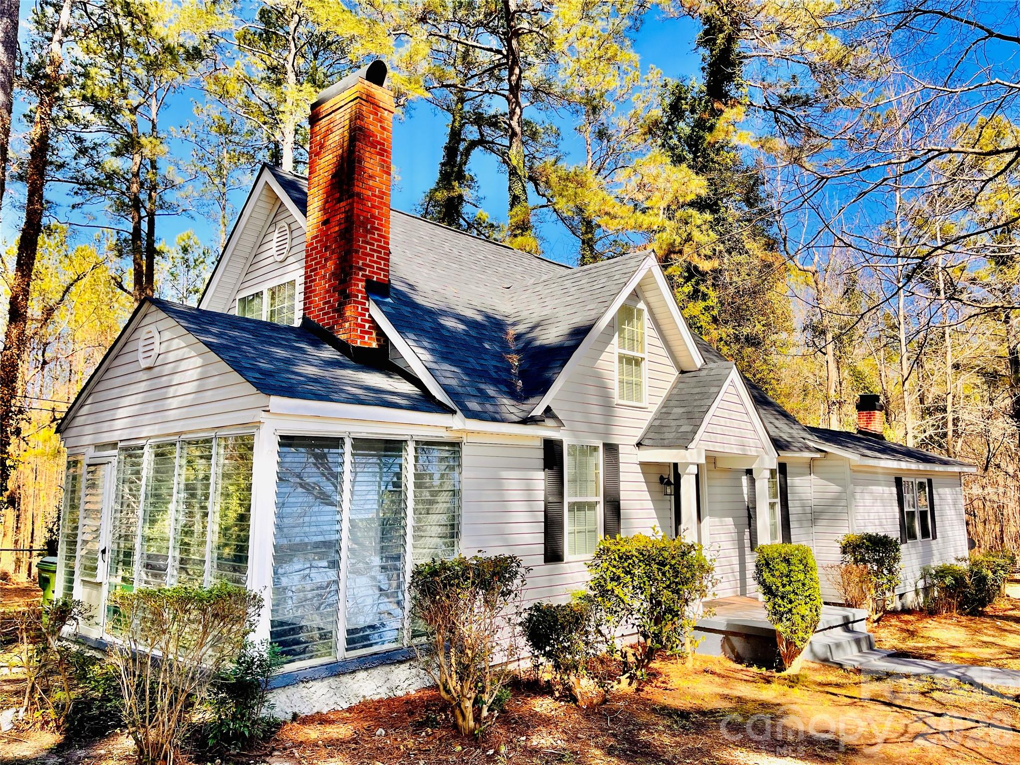 1301 Winterwood Road — Columbia