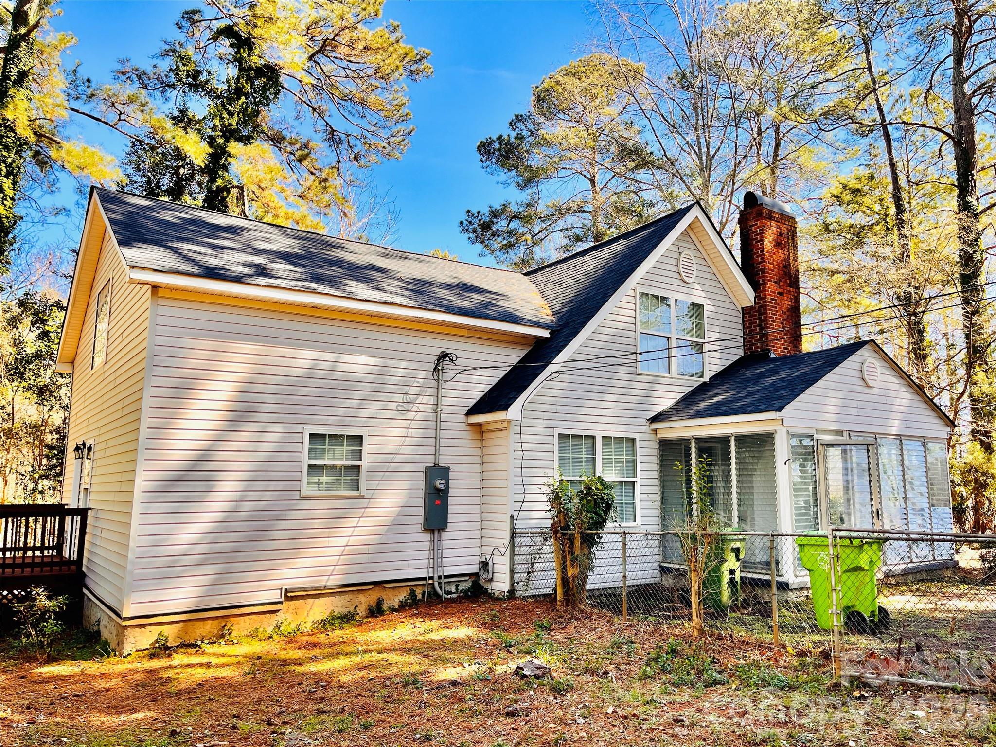 1301 Winterwood Road — Columbia