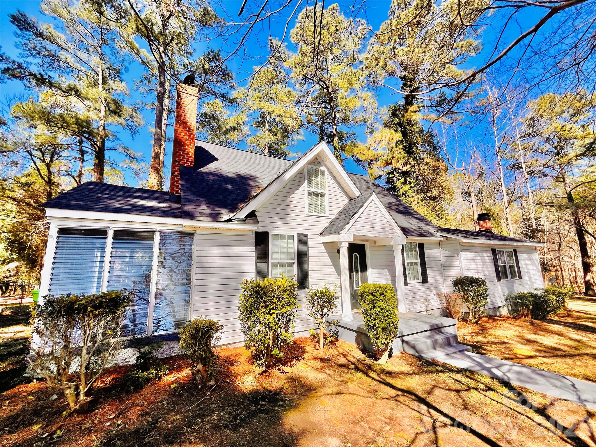 1301 Winterwood Road — Columbia