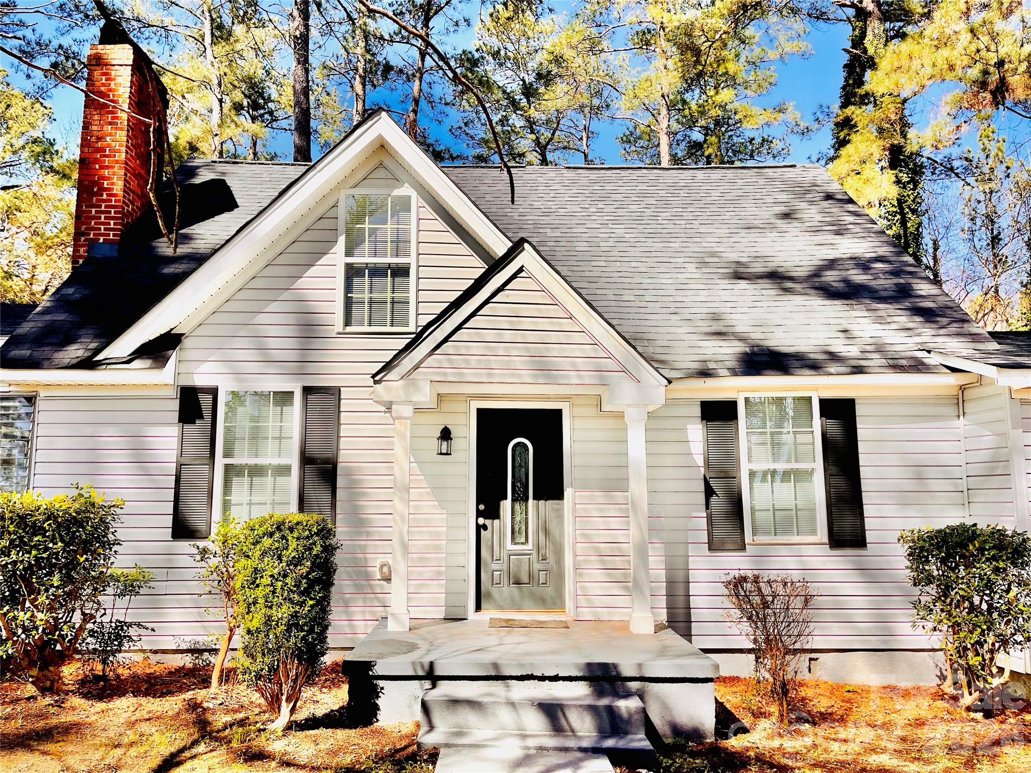 1301 Winterwood Road — Columbia