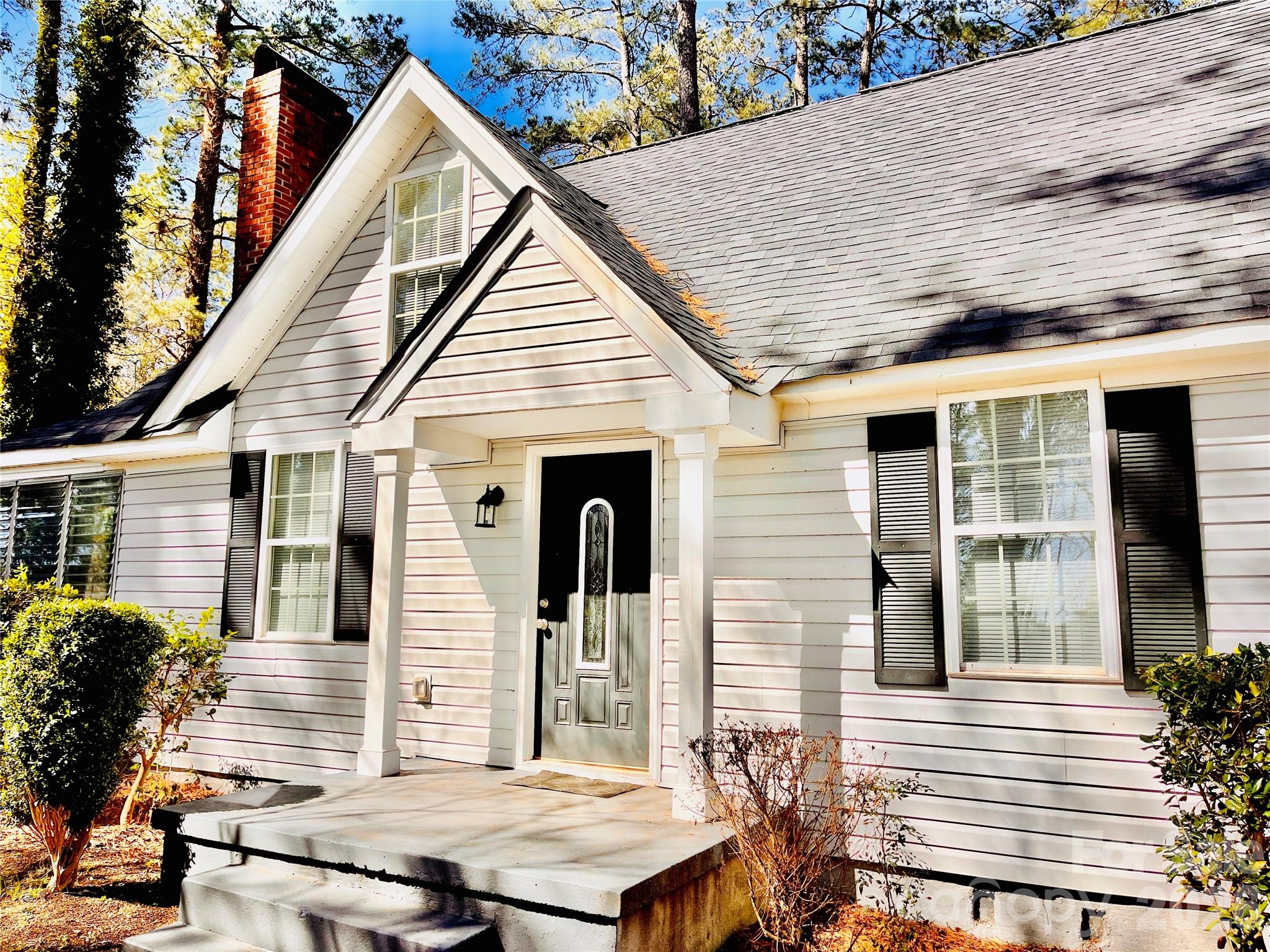 1301 Winterwood Road — Columbia