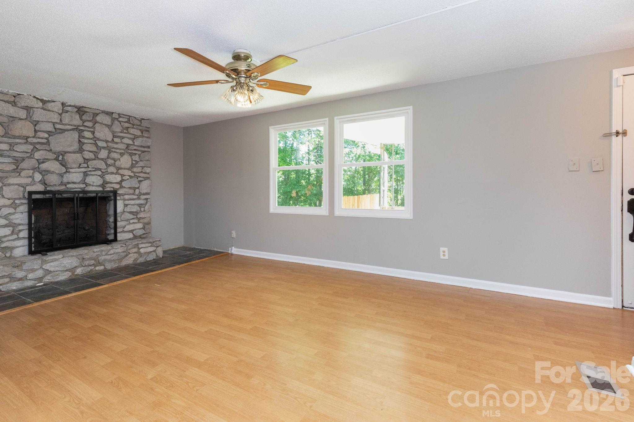 38 Mountainberry Lane — Fairview