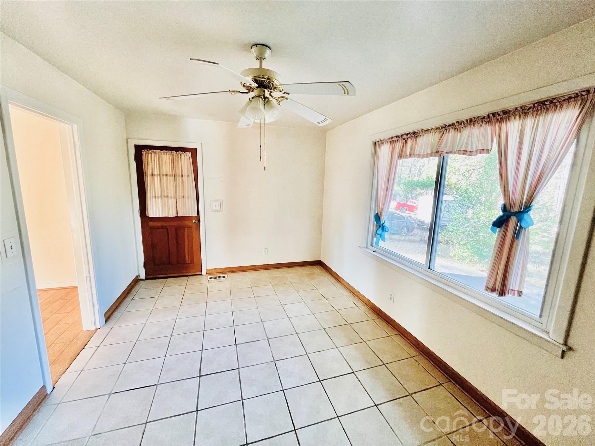 1538 Bradley Drive — Columbia
