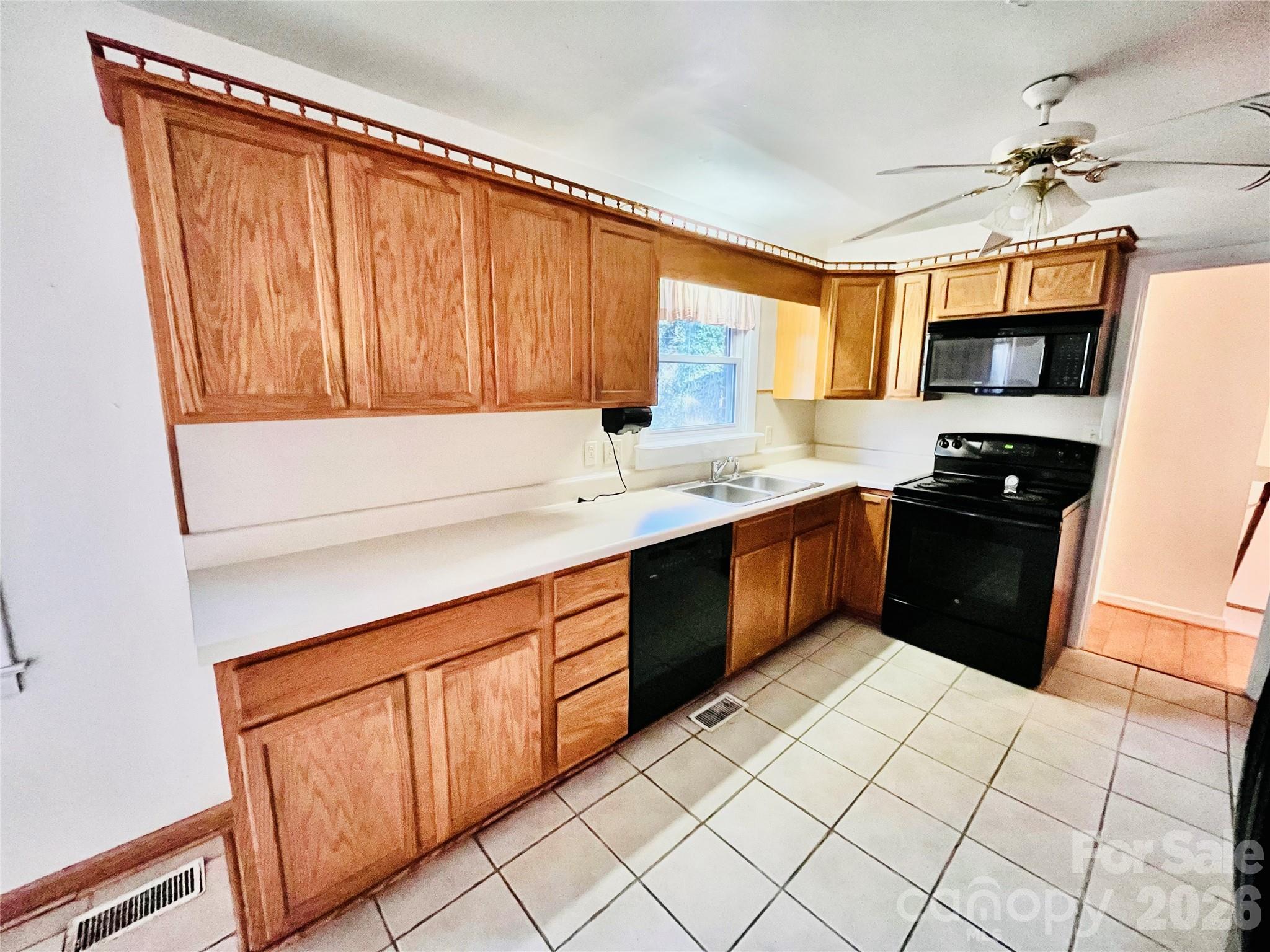 1538 Bradley Drive — Columbia