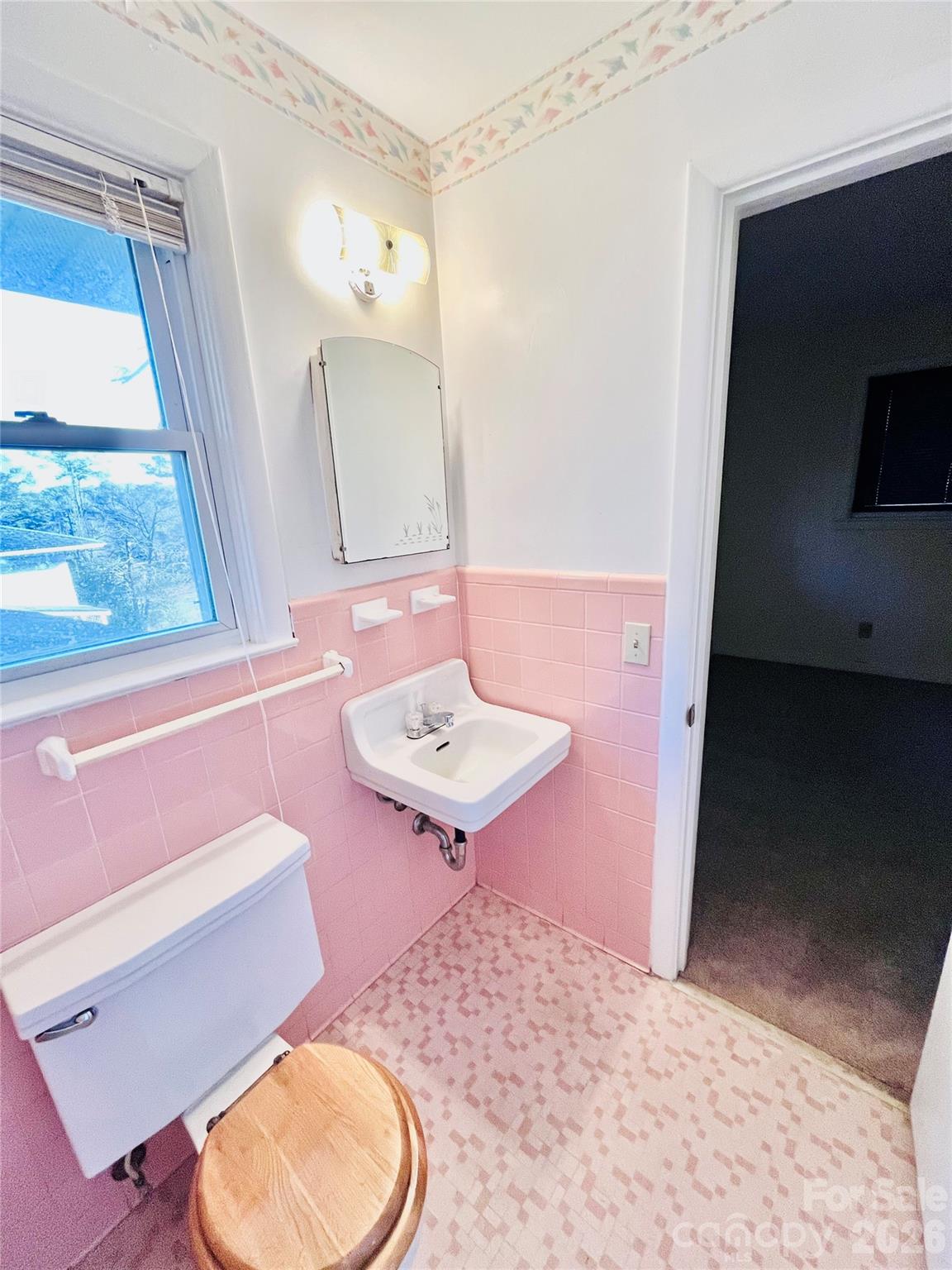1538 Bradley Drive — Columbia