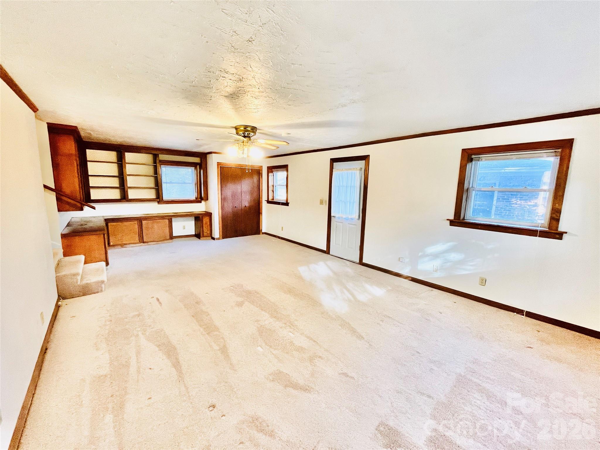 1538 Bradley Drive — Columbia