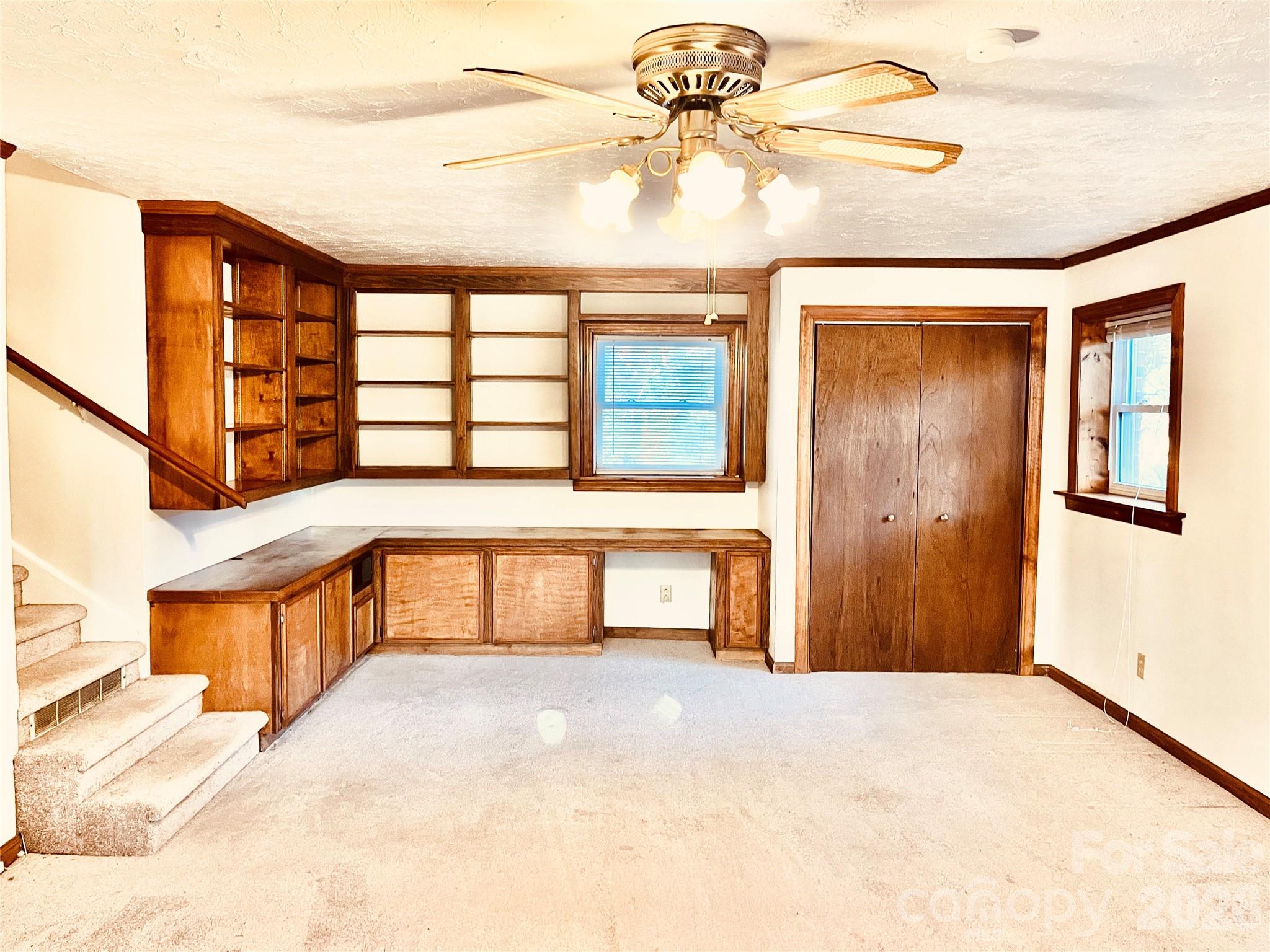 1538 Bradley Drive — Columbia