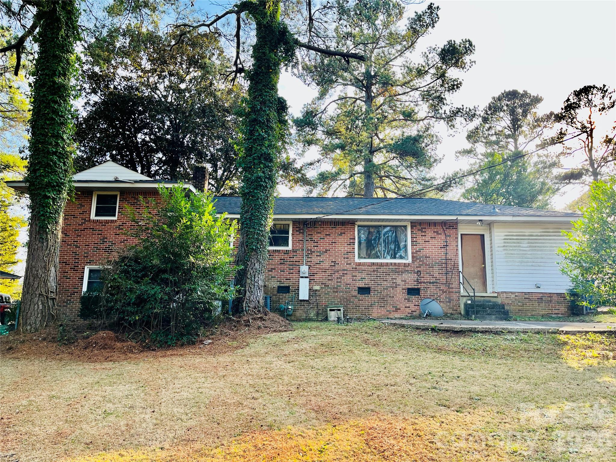 1538 Bradley Drive — Columbia