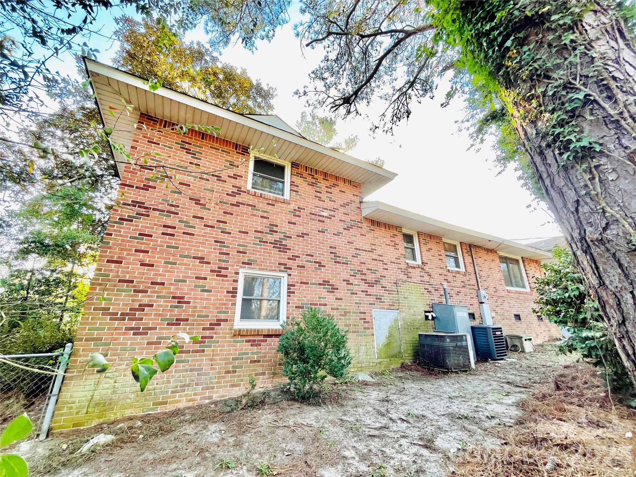 1538 Bradley Drive — Columbia