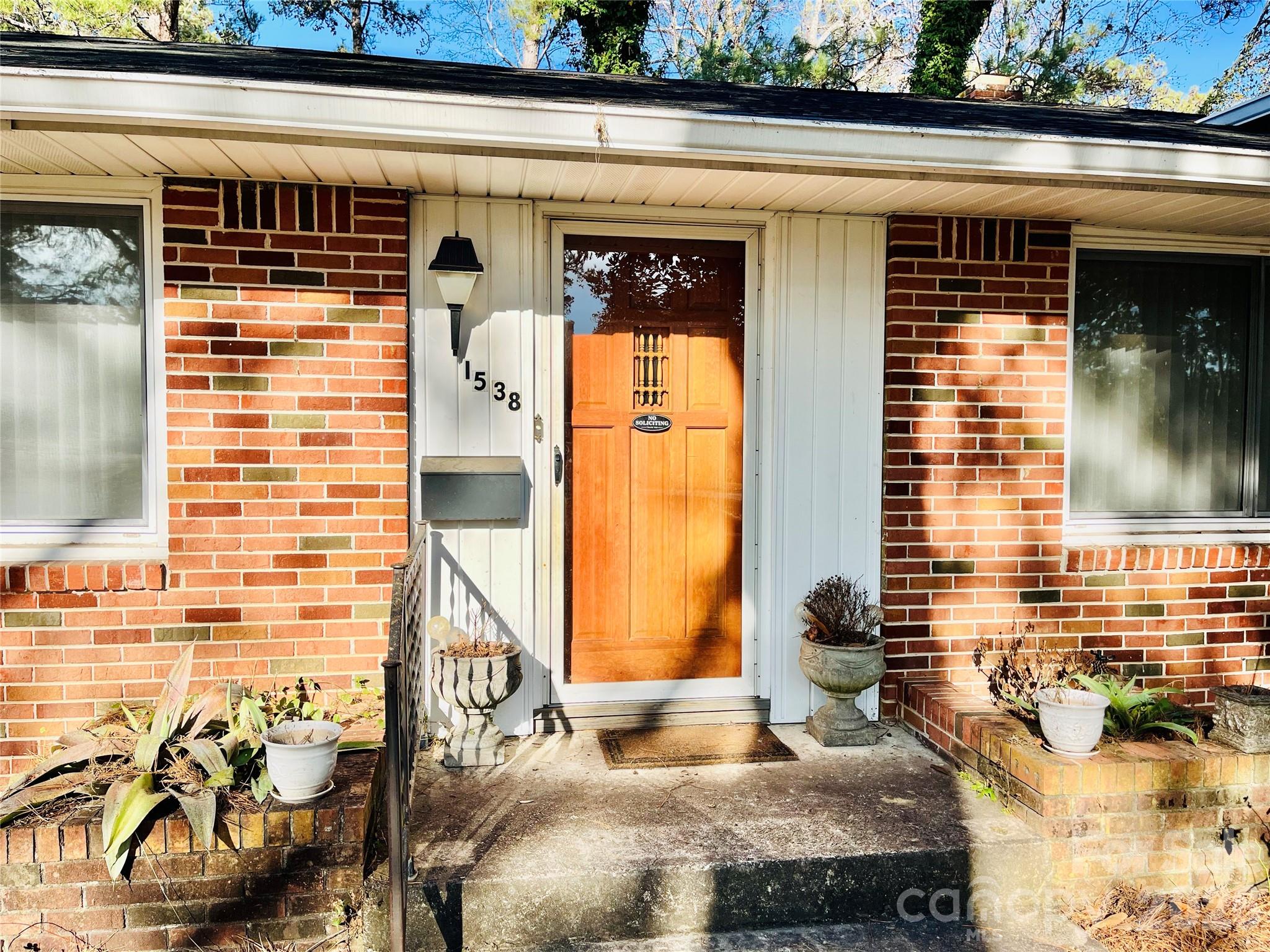 1538 Bradley Drive — Columbia
