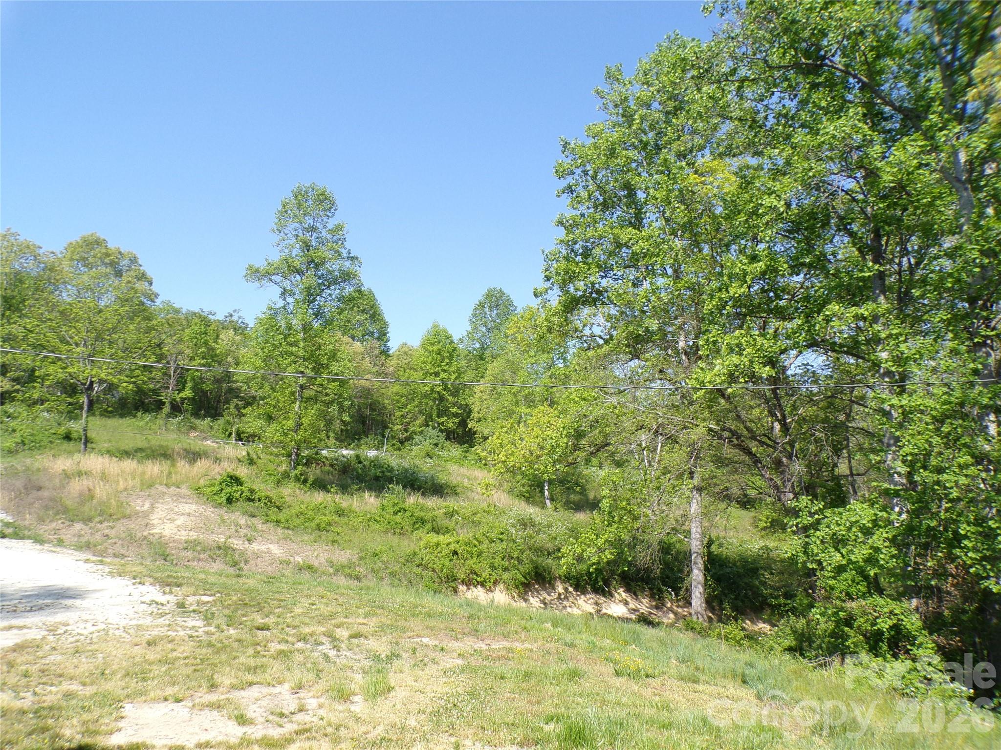 202 Honor Lane — Hendersonville
