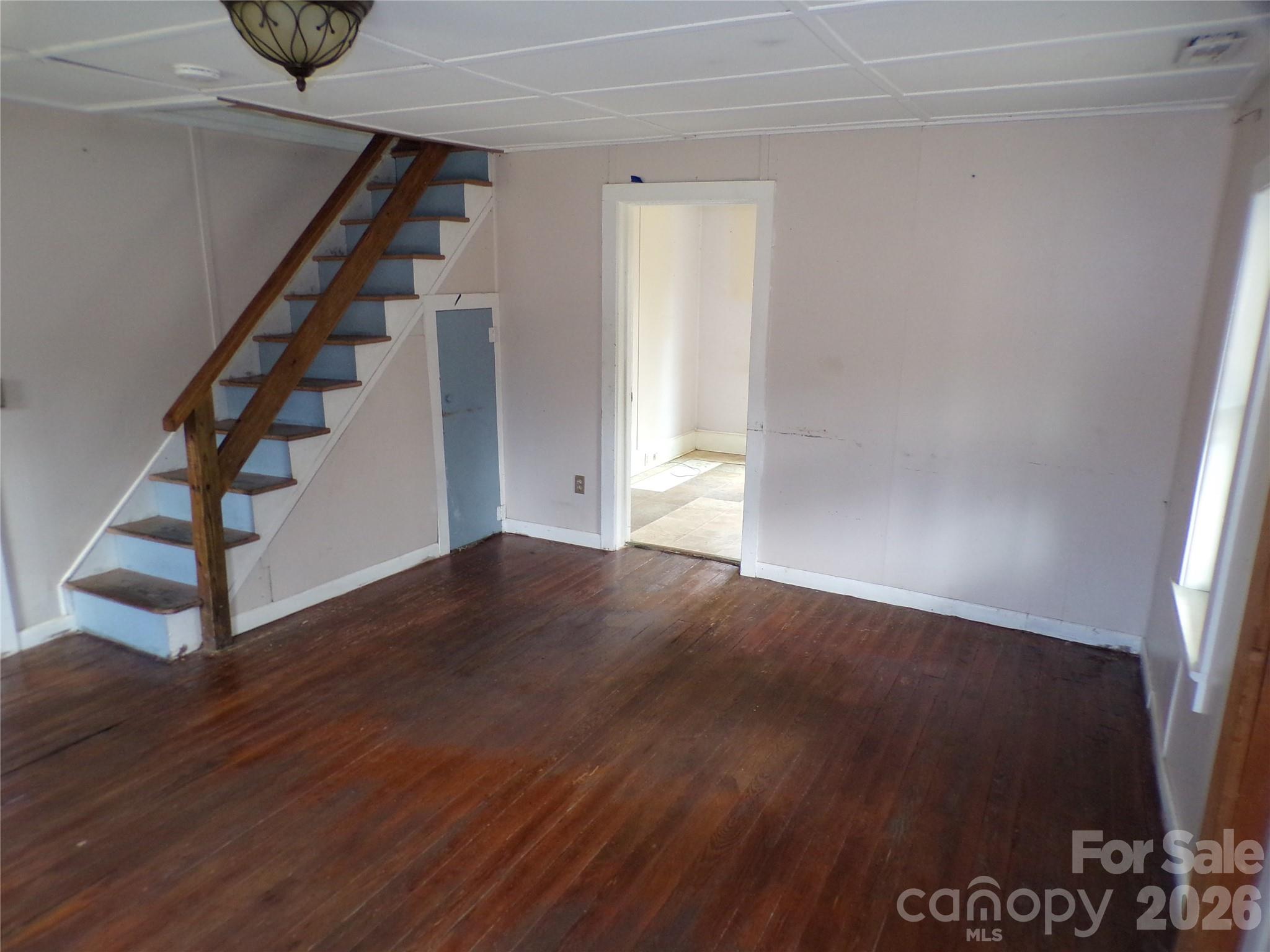 202 Honor Lane — Hendersonville