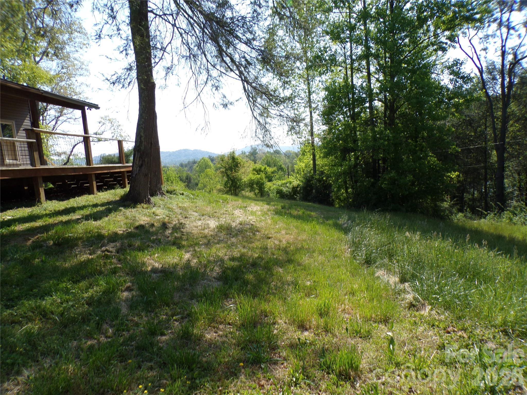 202 Honor Lane — Hendersonville