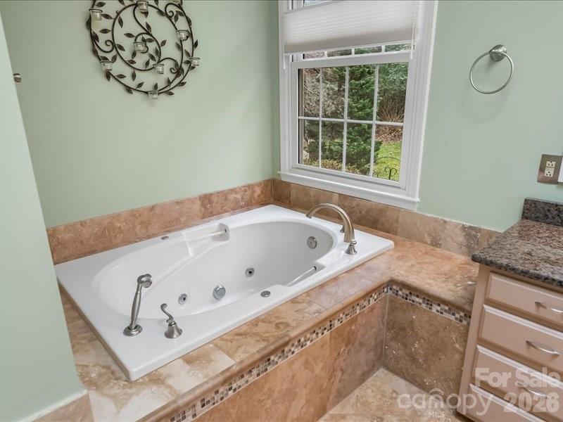 112 Parkland Street — Morganton
