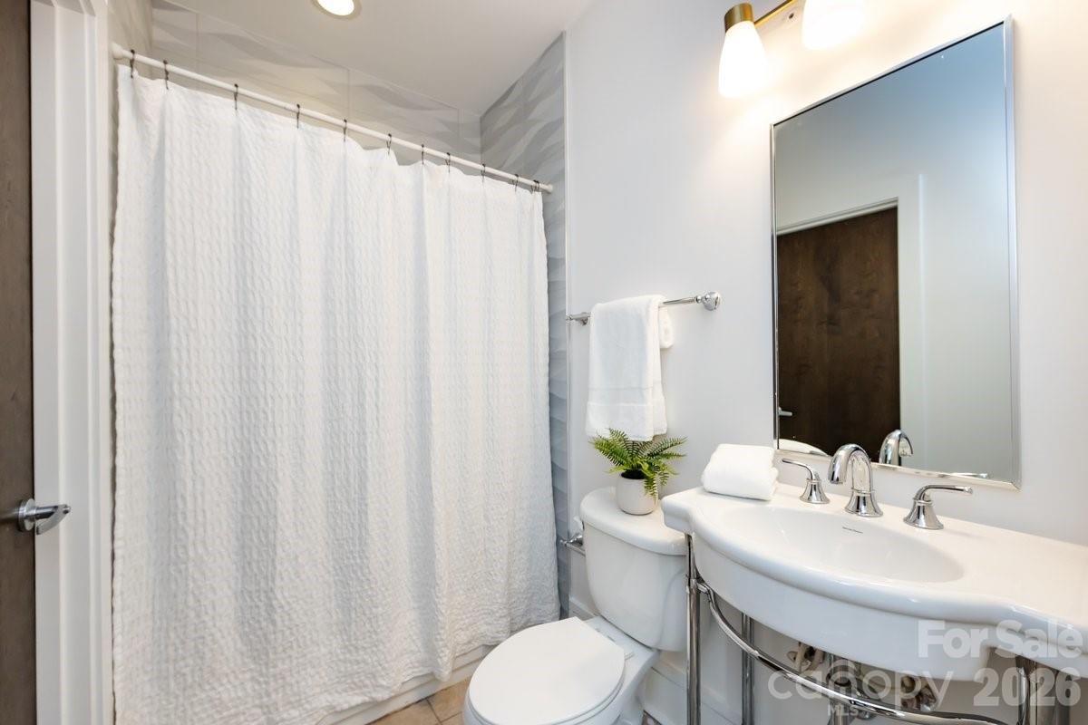 1600 Fulton Avenue #204 — Charlotte