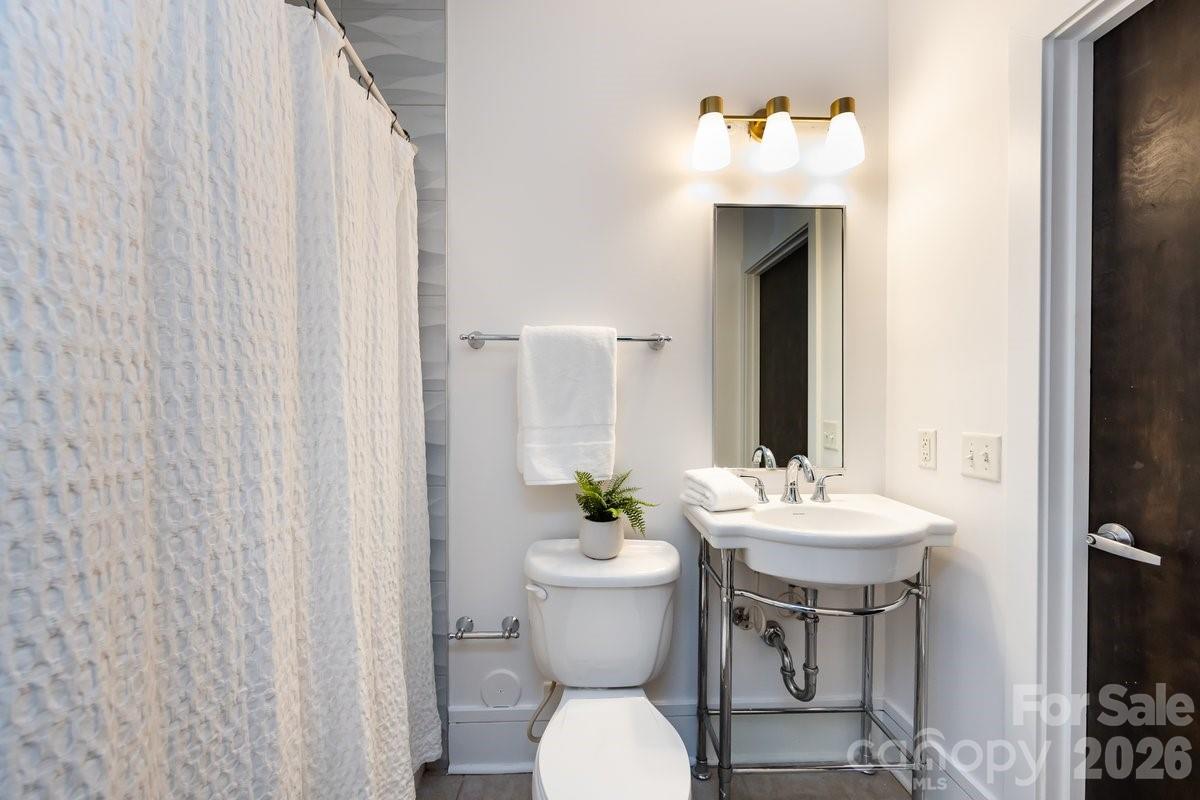 1600 Fulton Avenue #204 — Charlotte