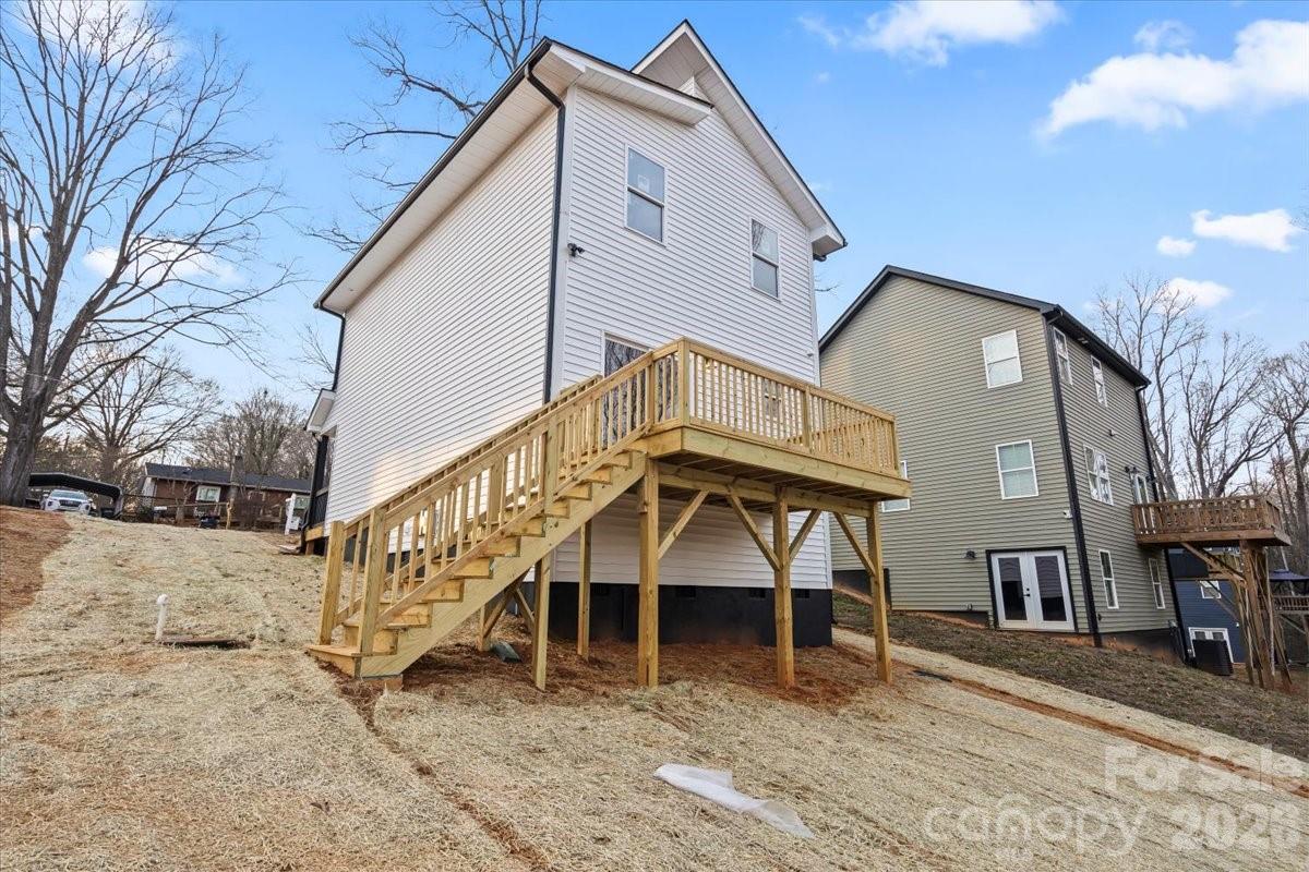 533 Crowell Avenue — Statesville