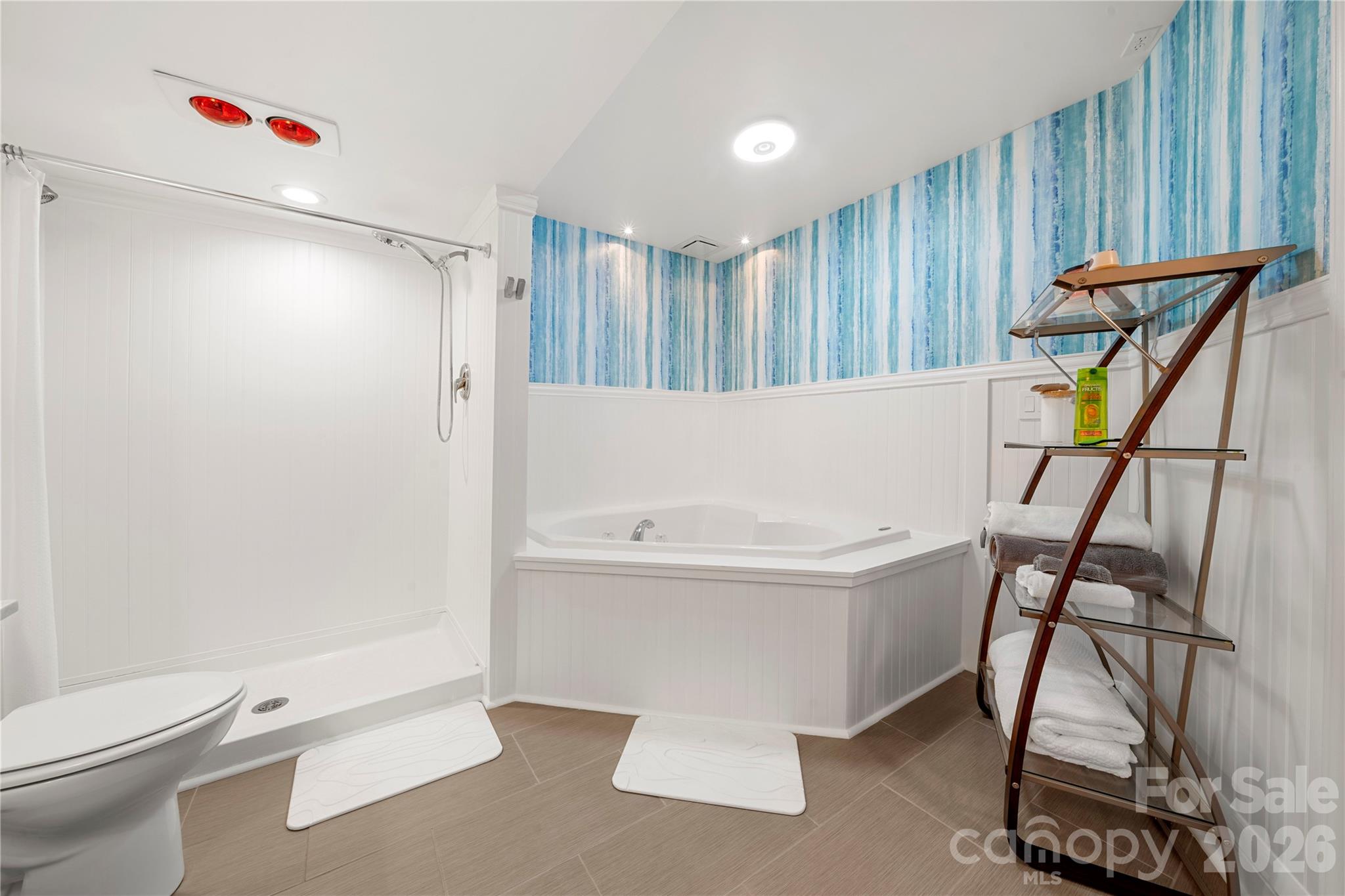 73 Ridgeport Road — Clover