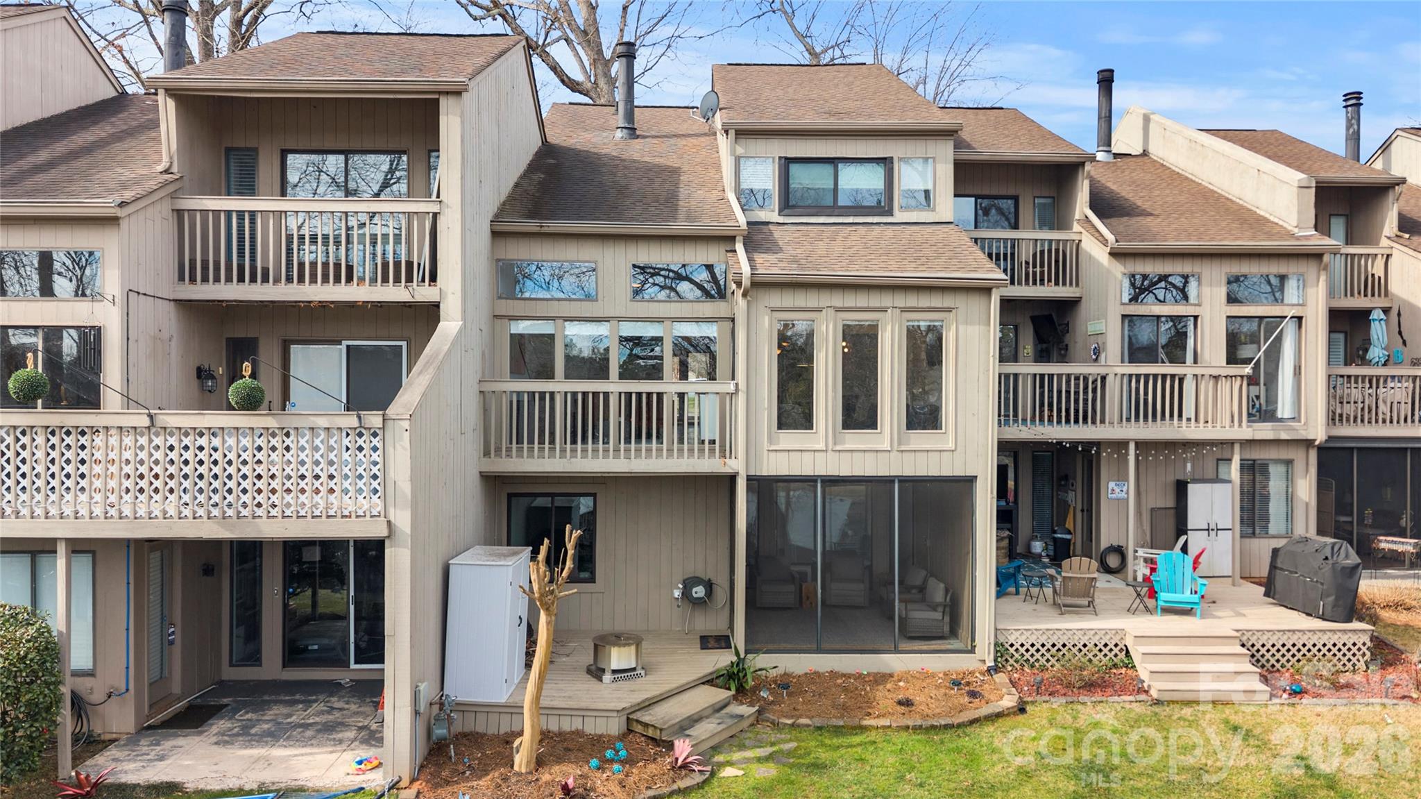 73 Ridgeport Road — Clover
