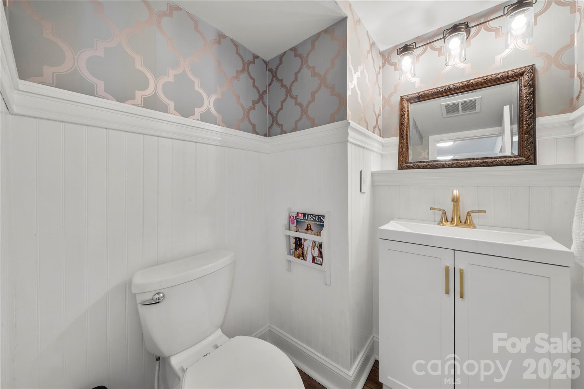 73 Ridgeport Road — Clover