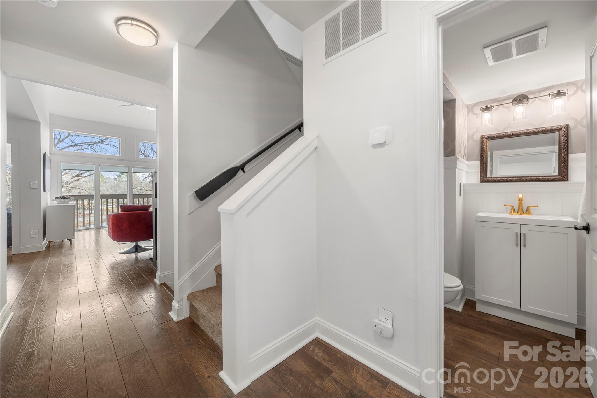 73 Ridgeport Road — Clover