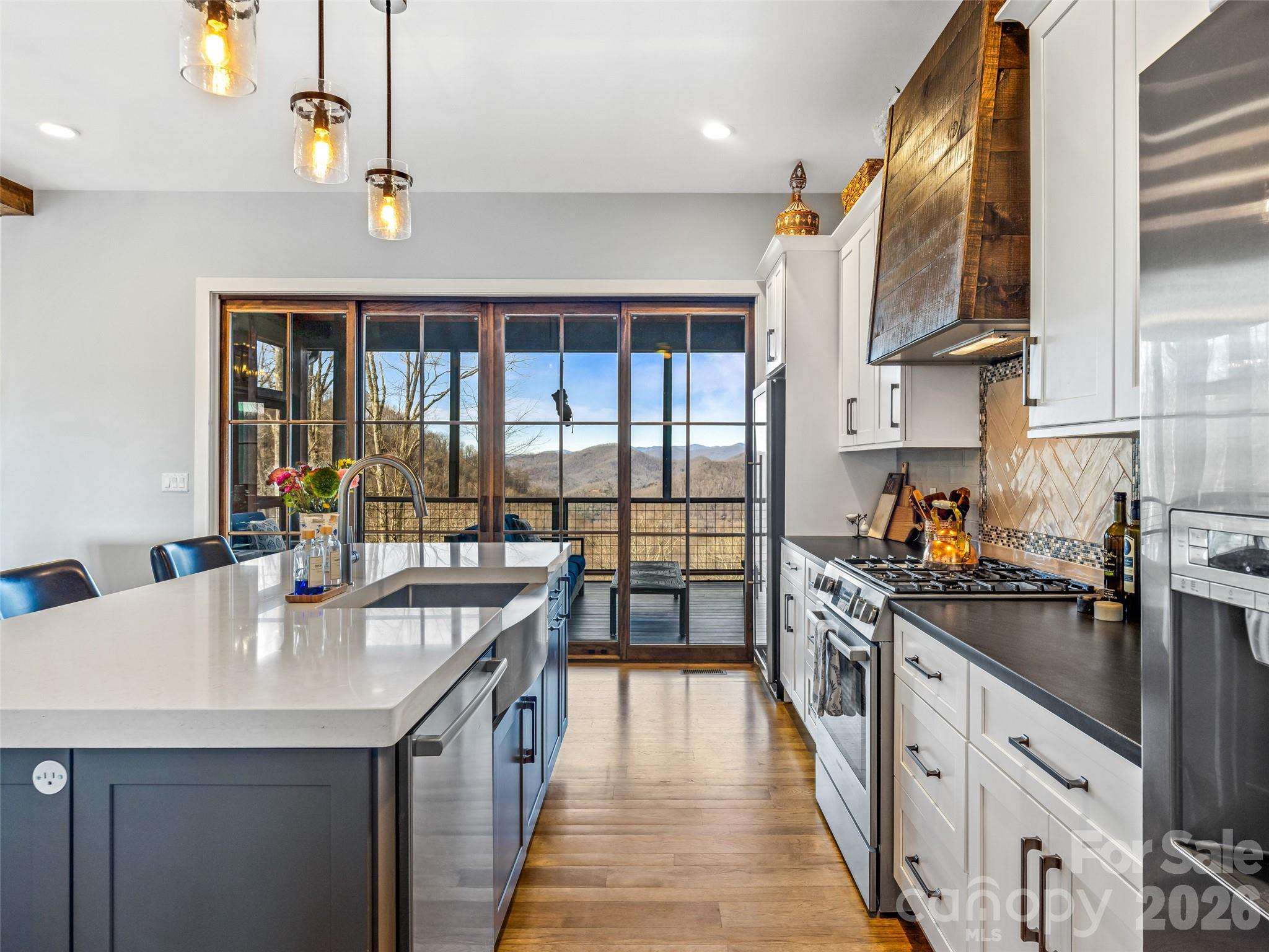 1839 Grandview Drive — Tuckasegee