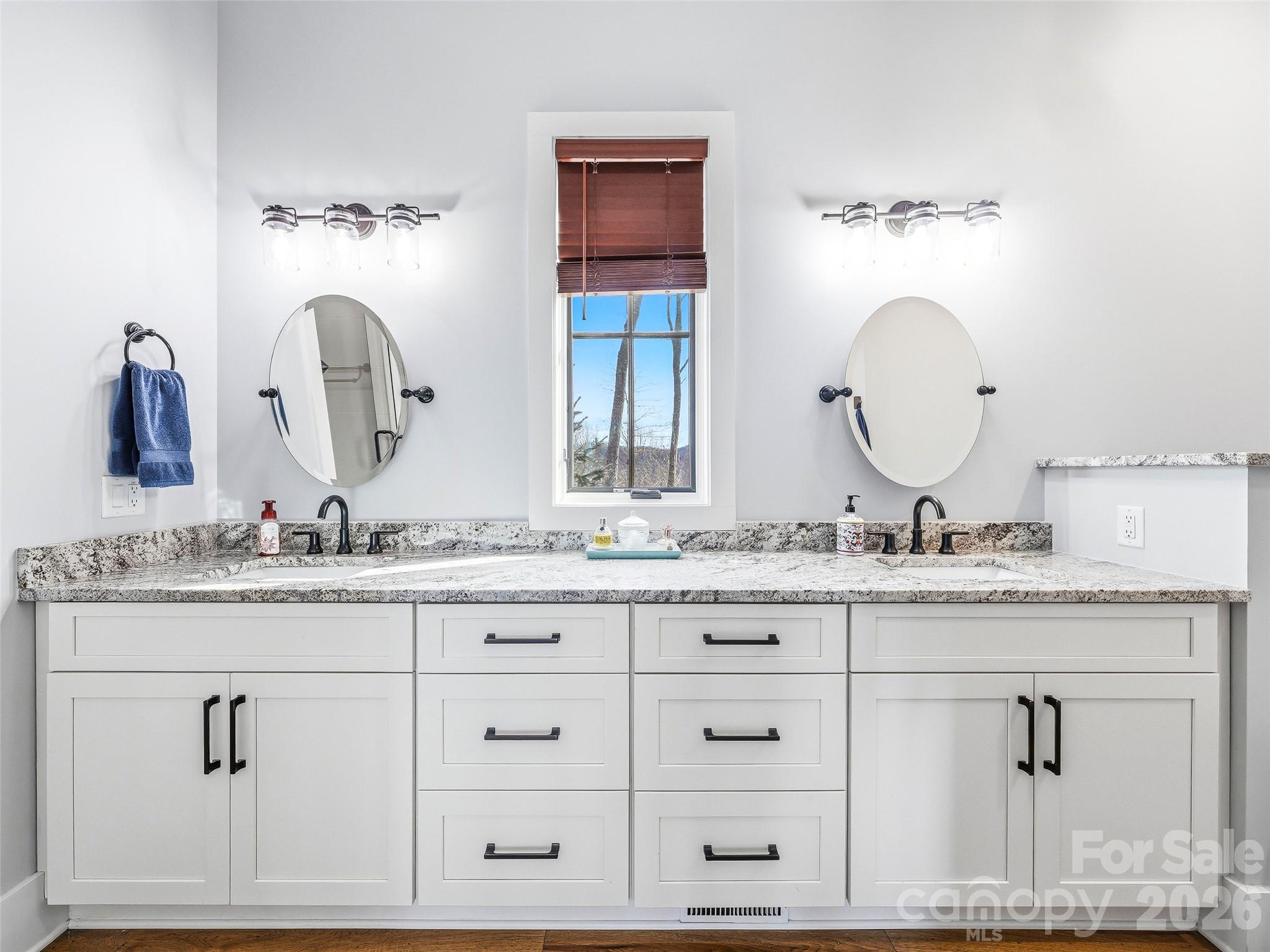 1839 Grandview Drive — Tuckasegee