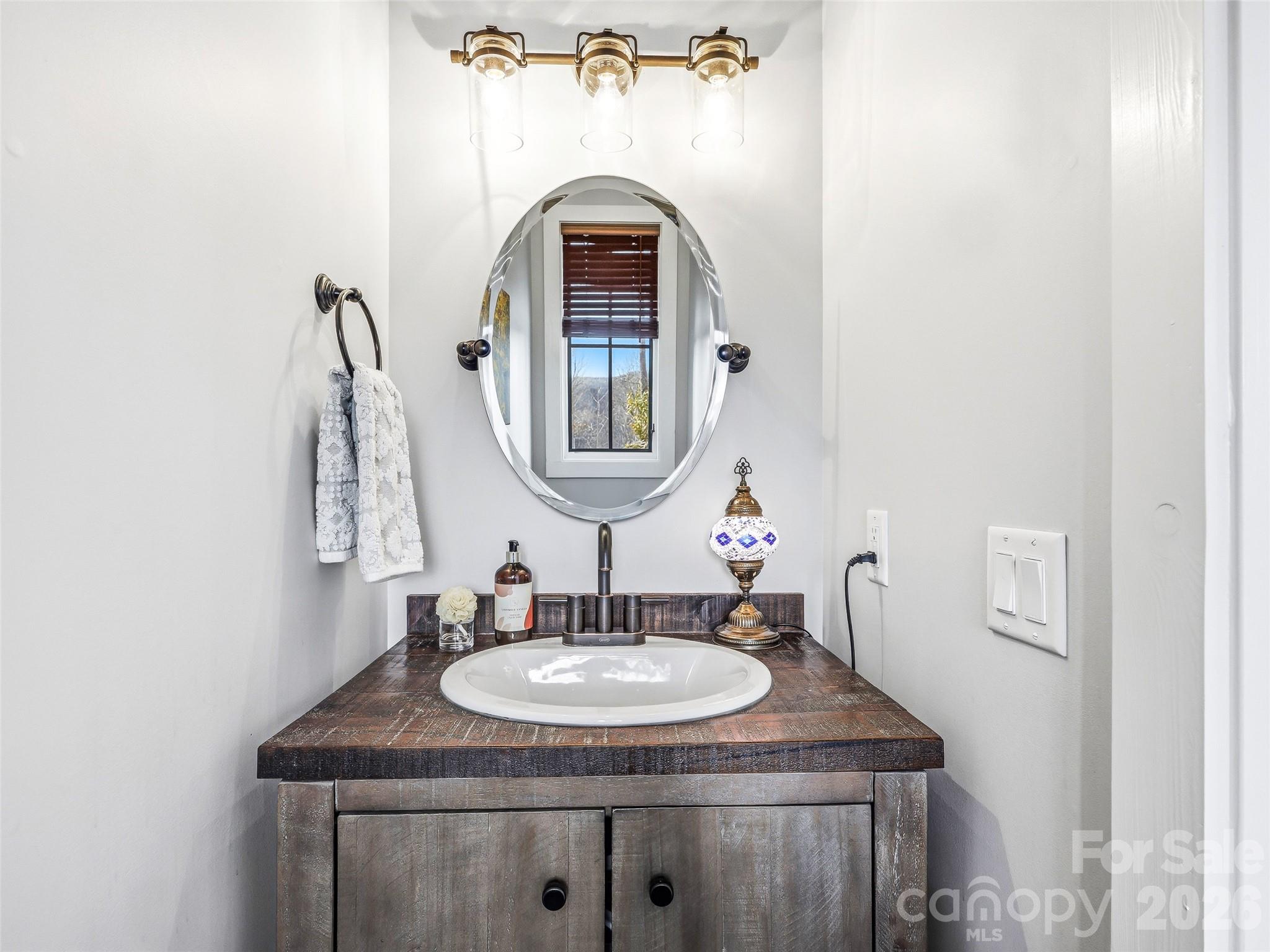 1839 Grandview Drive — Tuckasegee