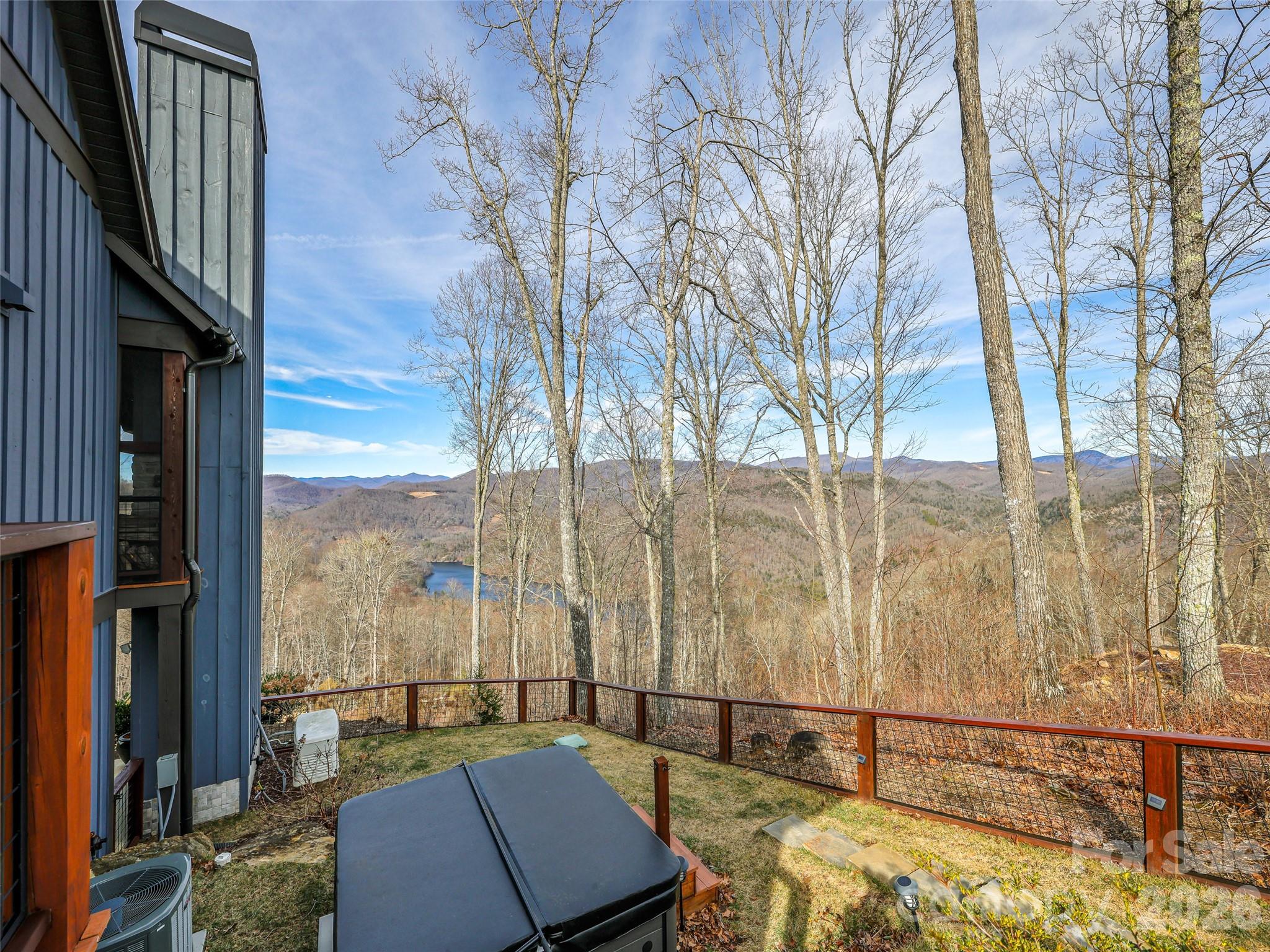 1839 Grandview Drive — Tuckasegee