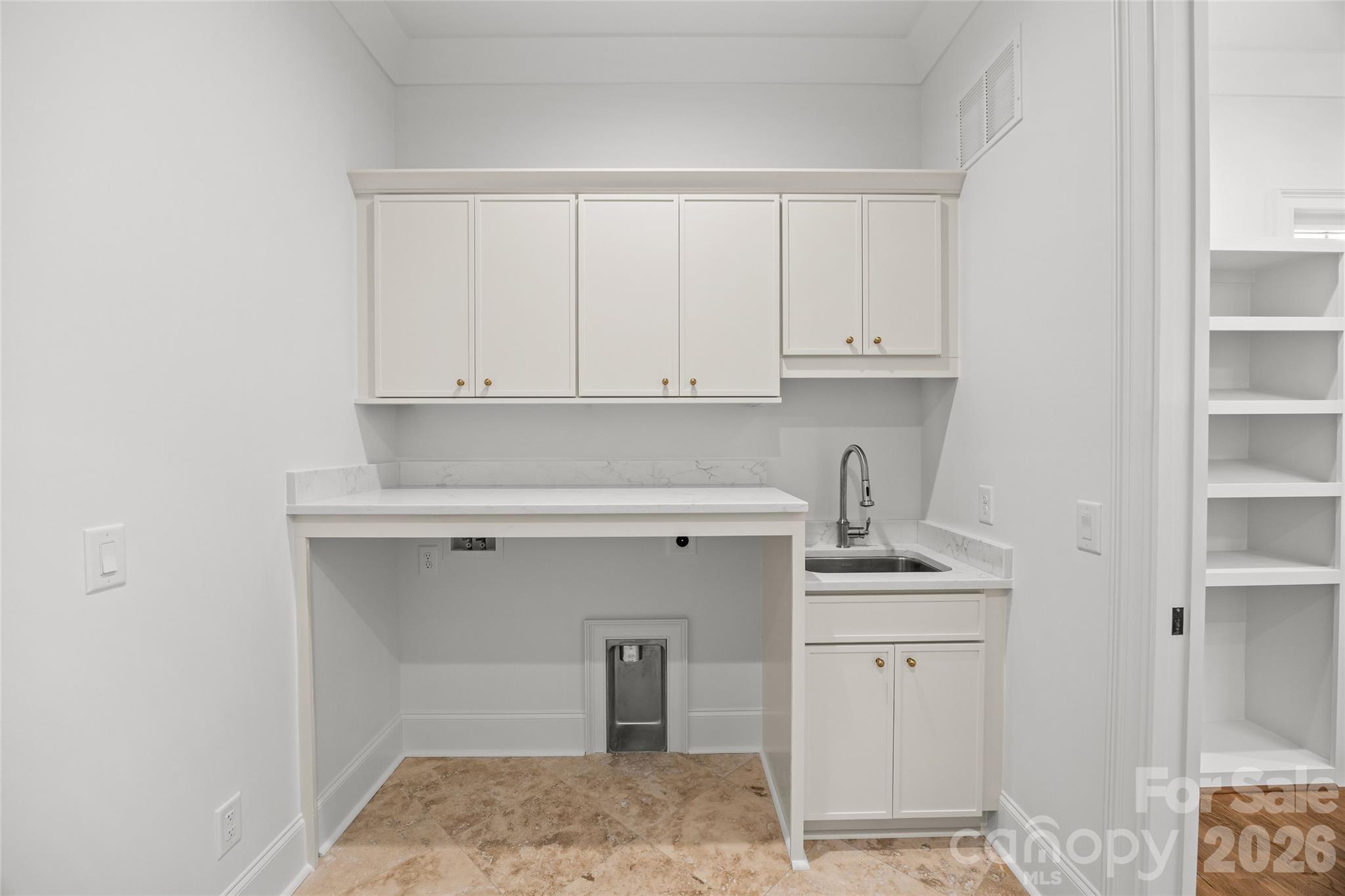 4715 Montclair Avenue — Charlotte