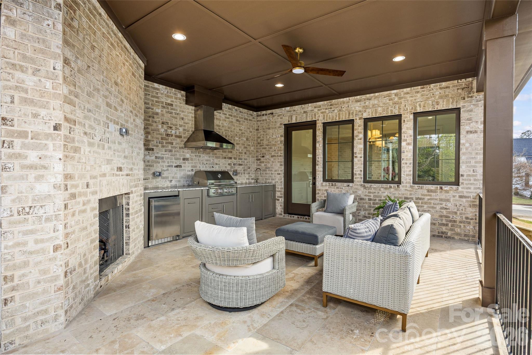 4715 Montclair Avenue — Charlotte