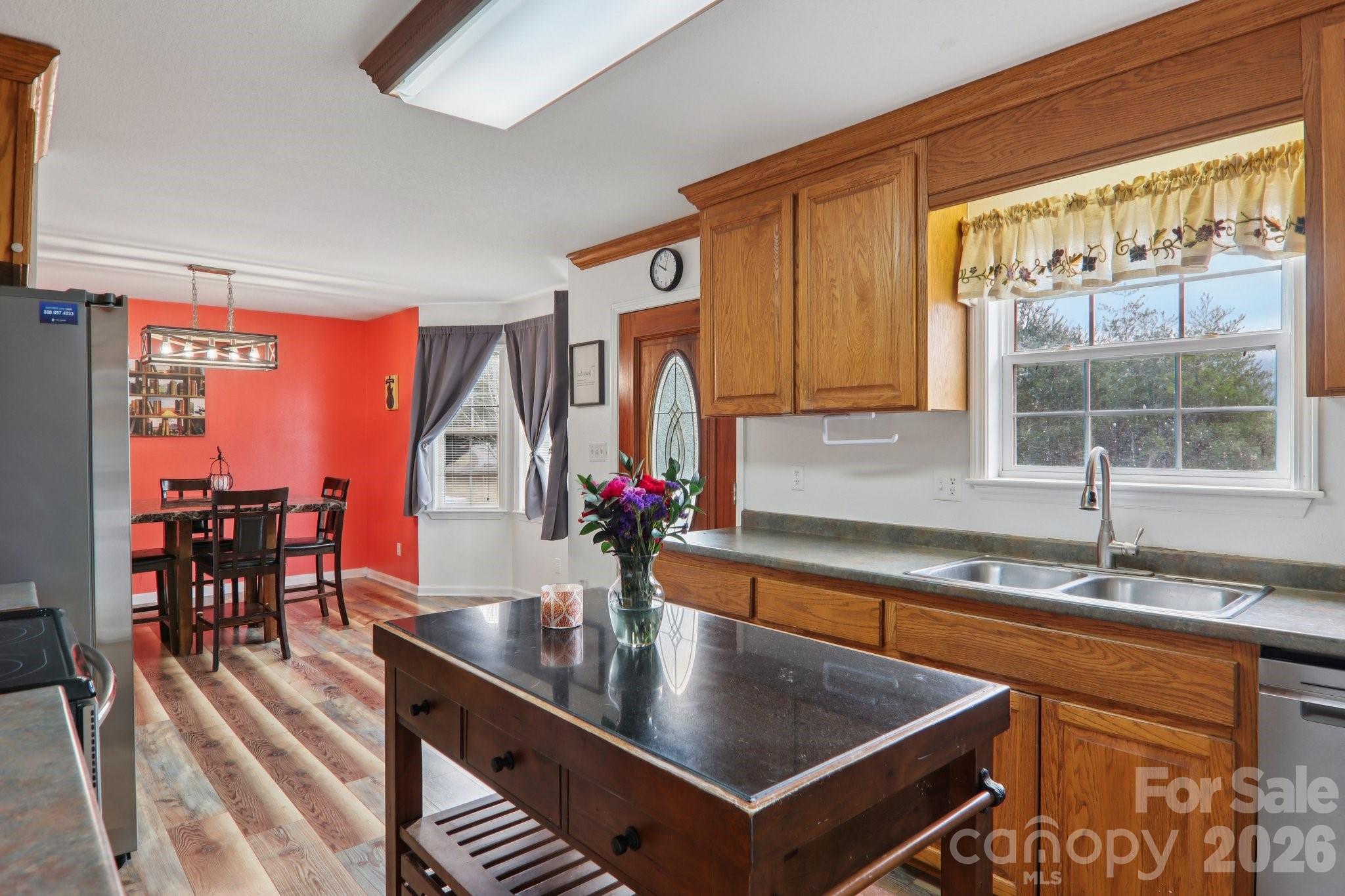 130 Crestview Street — Canton