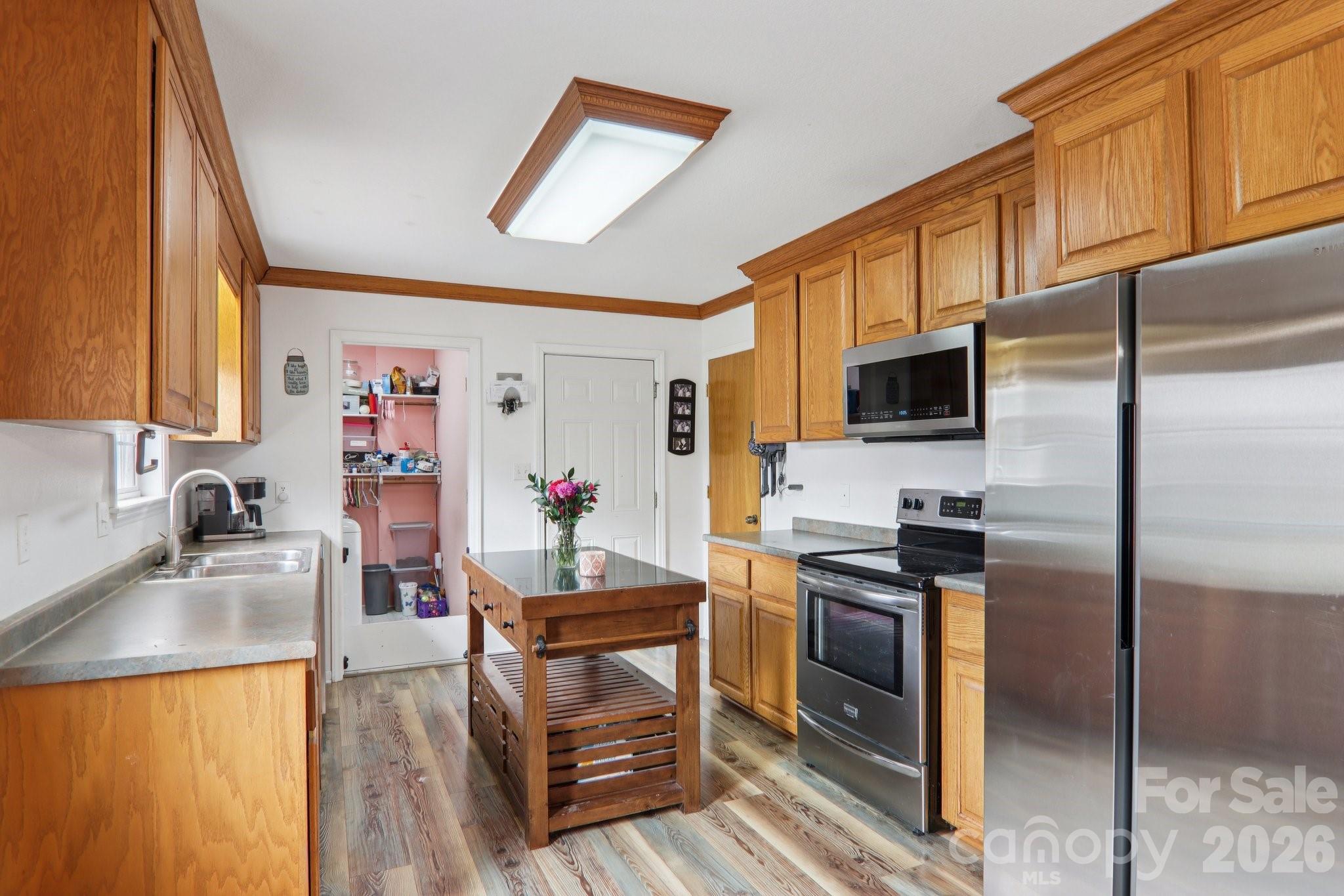130 Crestview Street — Canton