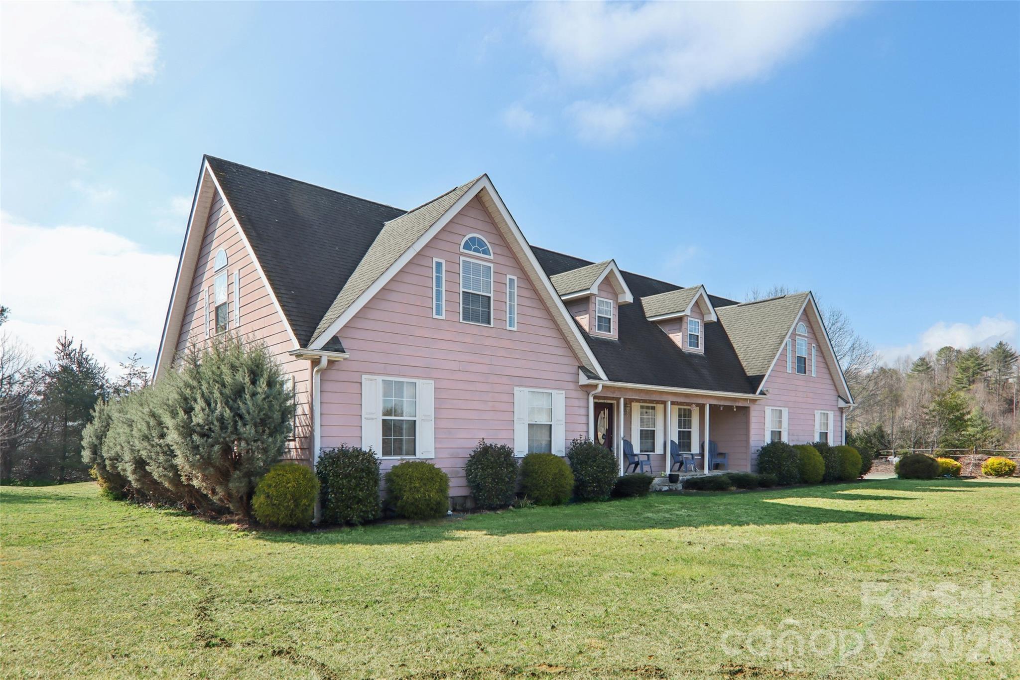 130 Crestview Street — Canton