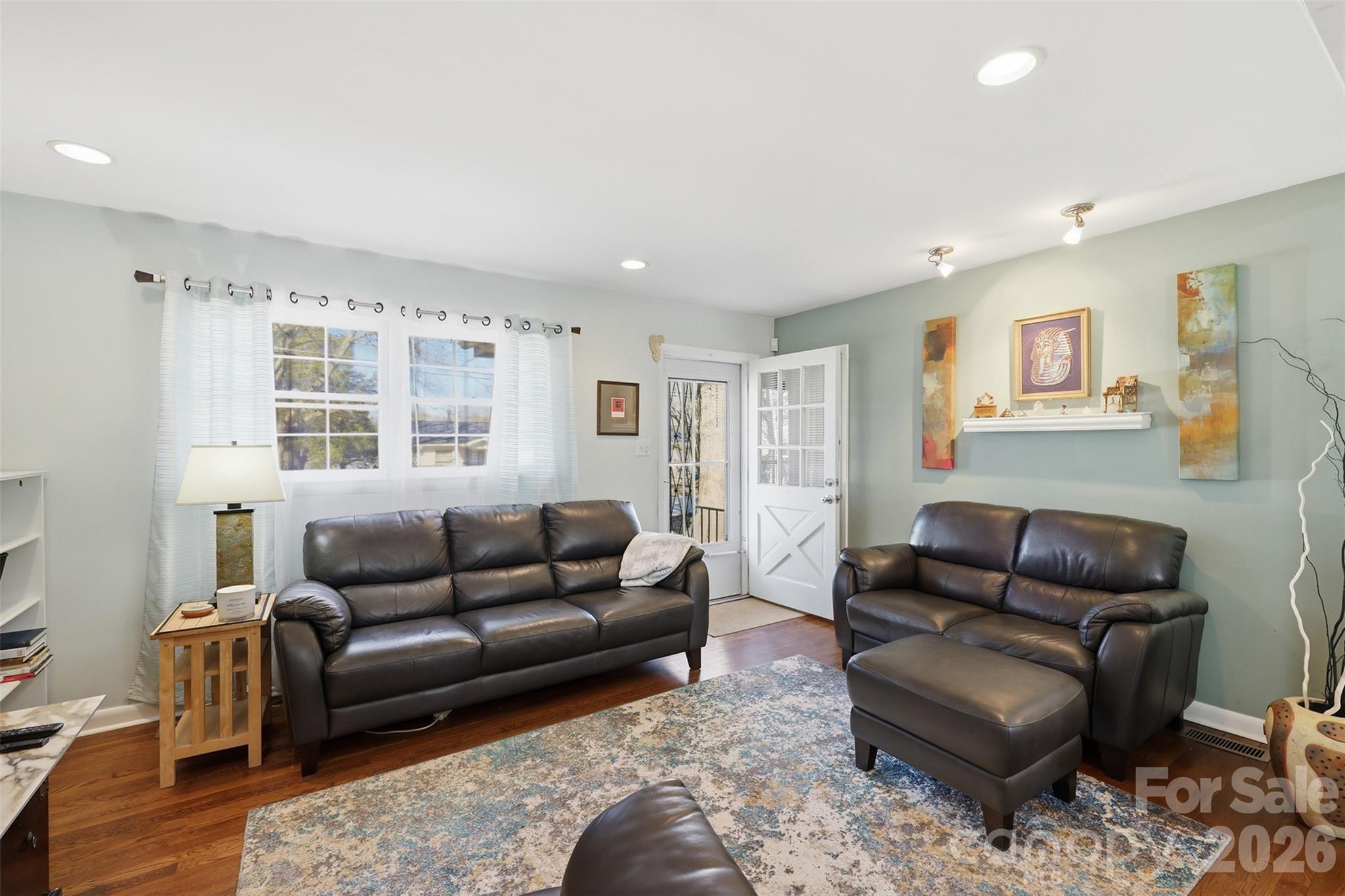 324 17th Avenue NE — Hickory