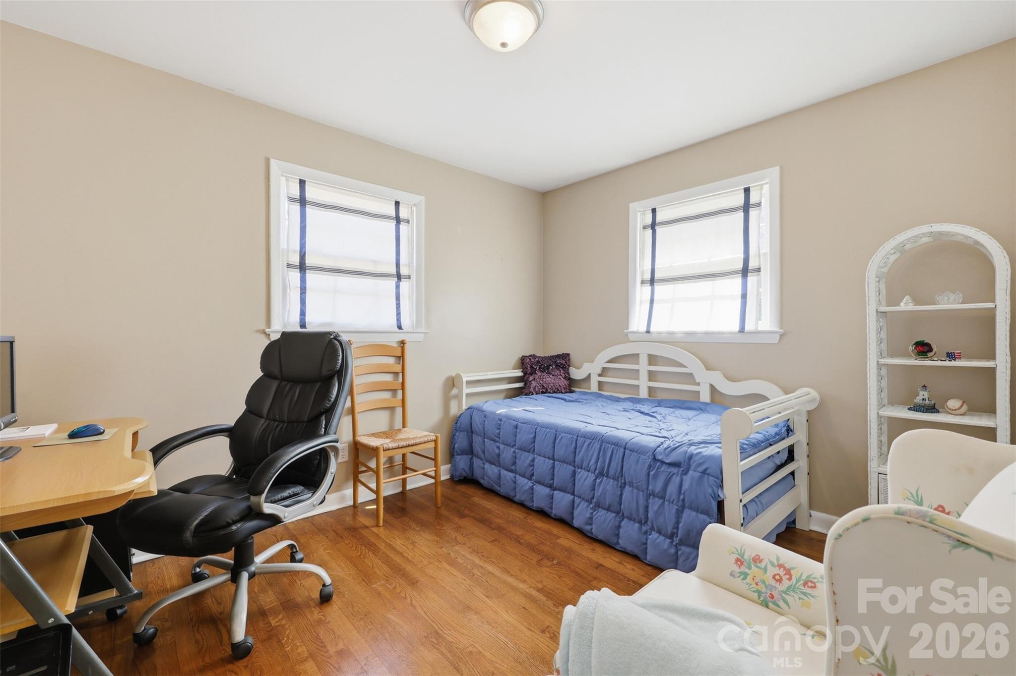 324 17th Avenue NE — Hickory