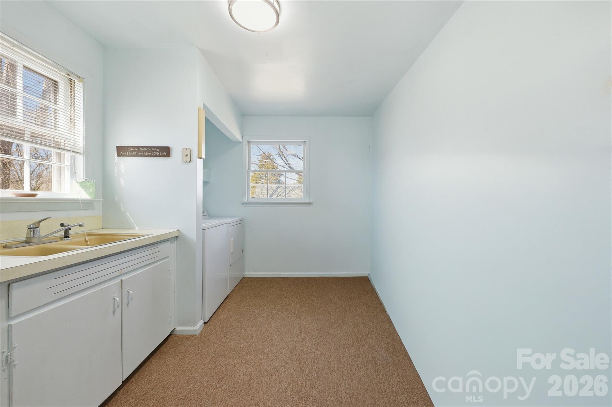 324 17th Avenue NE — Hickory